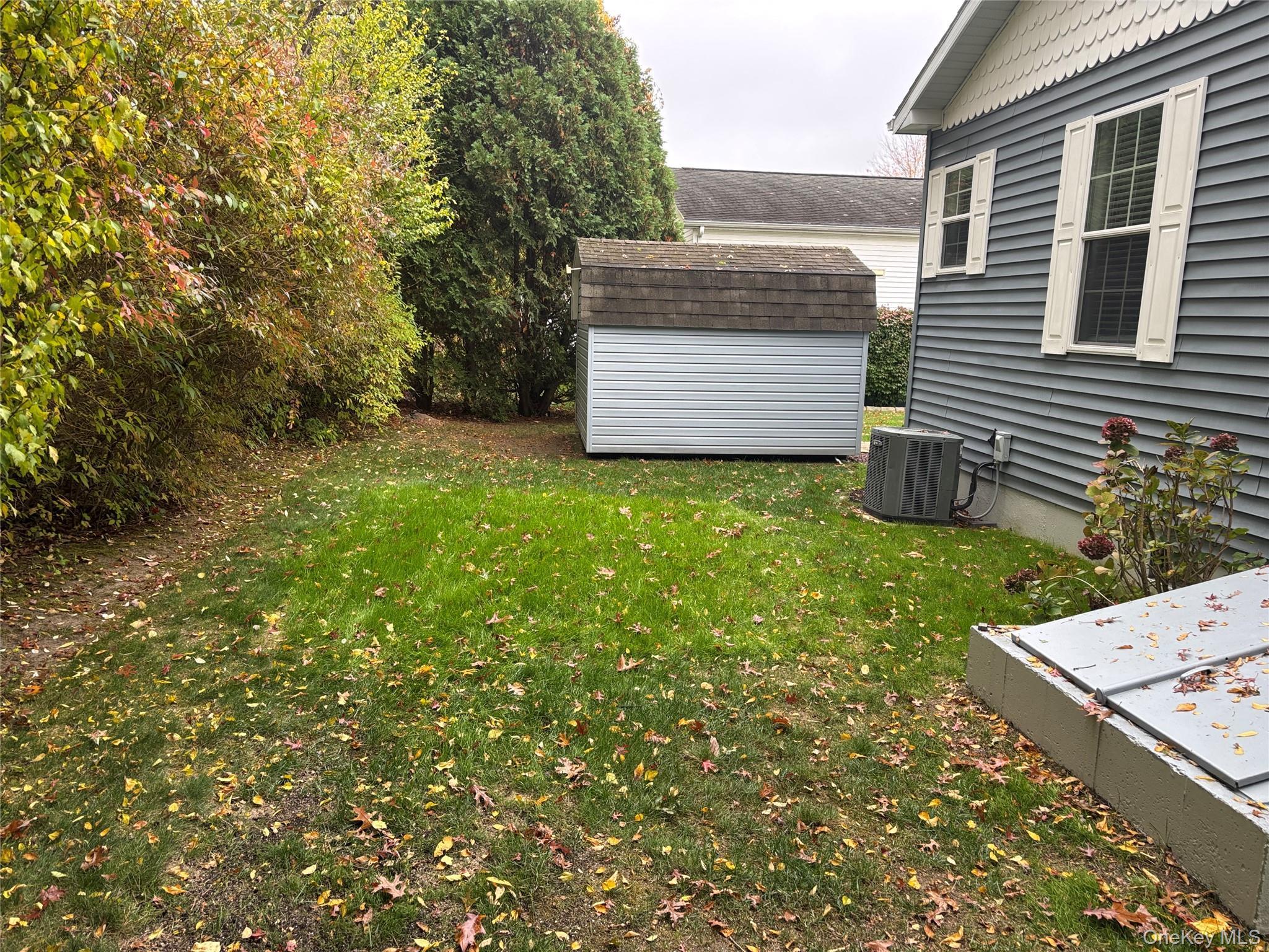 Single Family Old Country  Suffolk County, NY 11901, MLS-930276-36