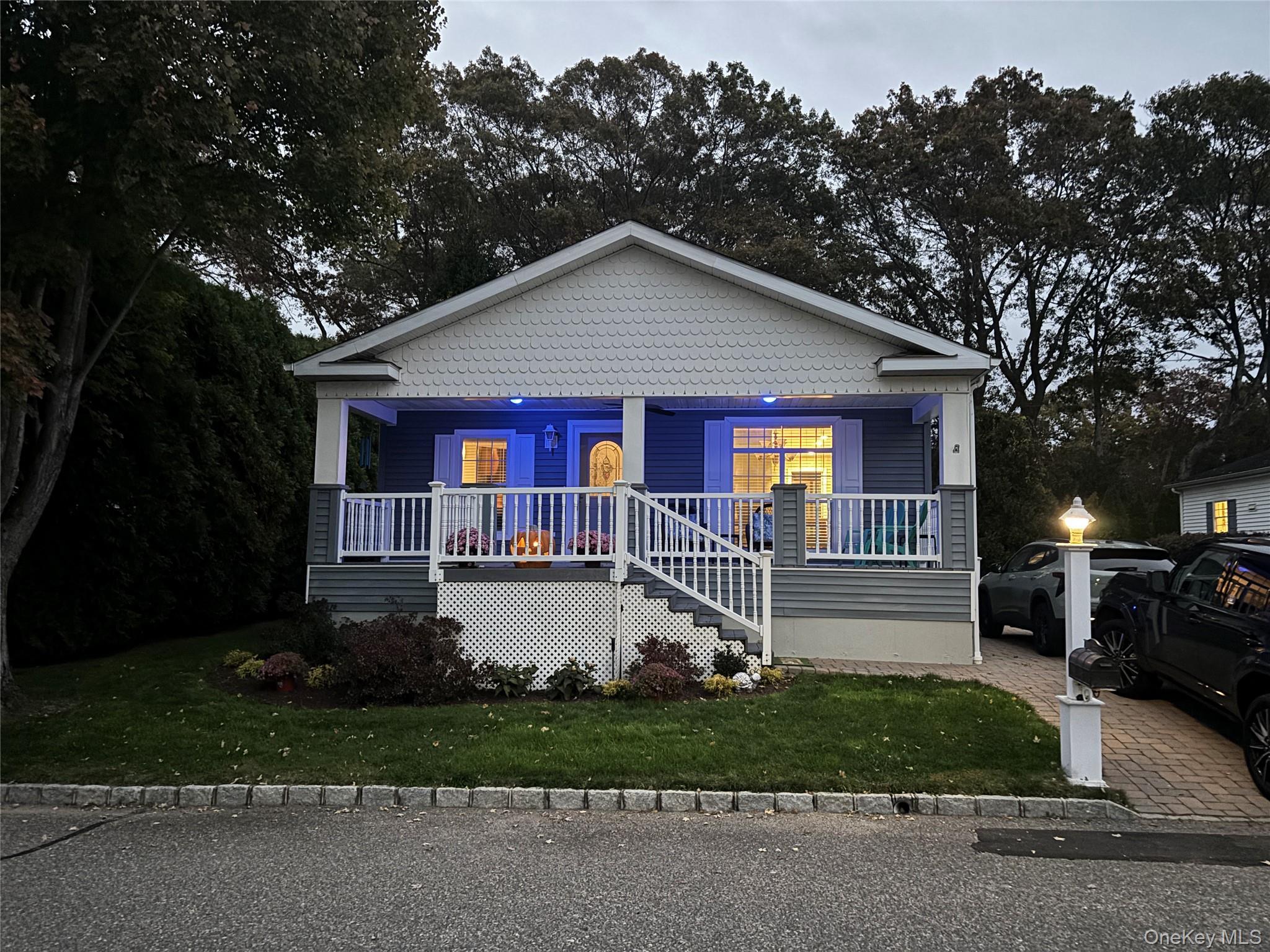 Single Family Old Country  Suffolk County, NY 11901, MLS-930276-39