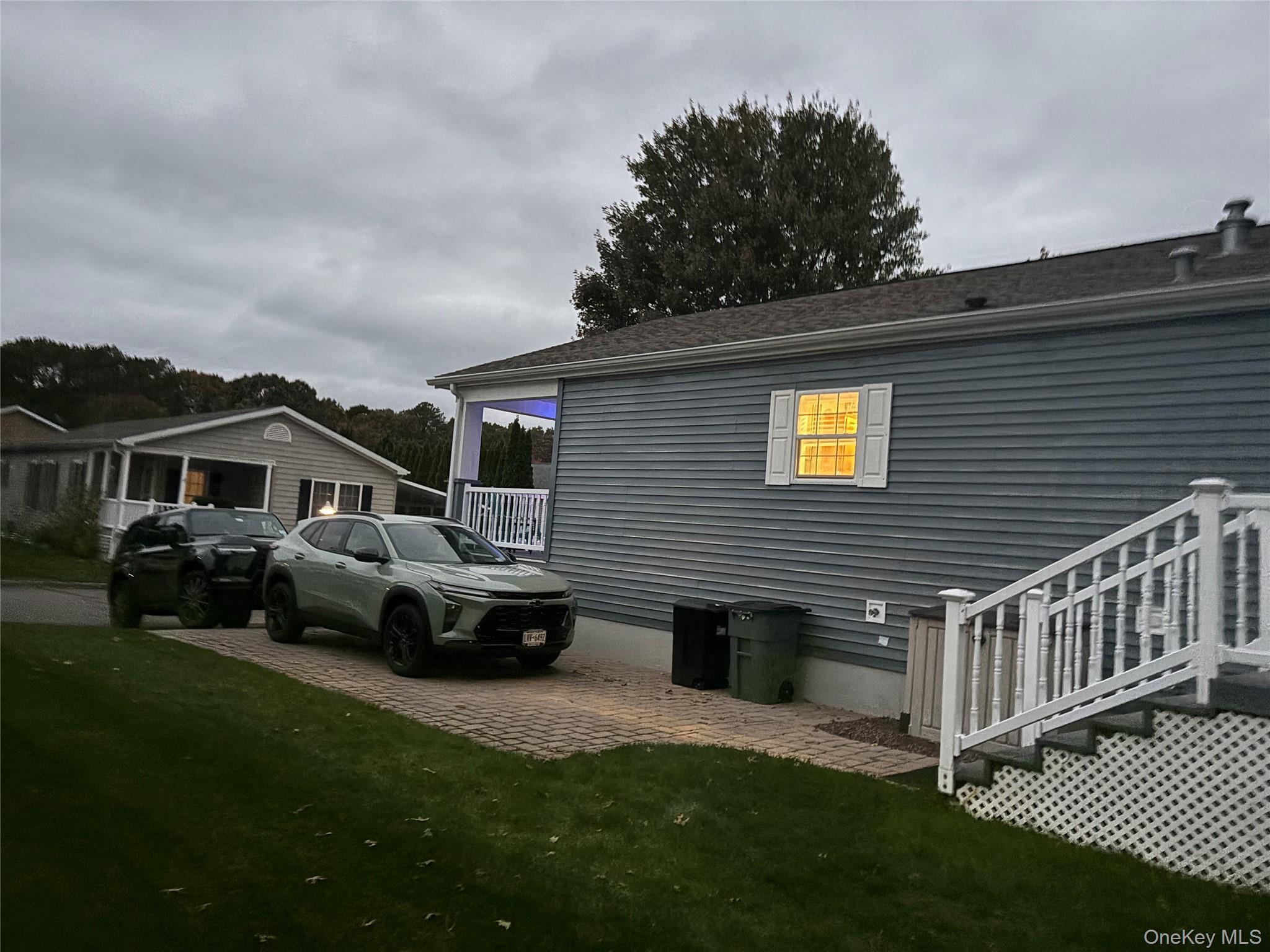 Single Family Old Country  Suffolk County, NY 11901, MLS-930276-41