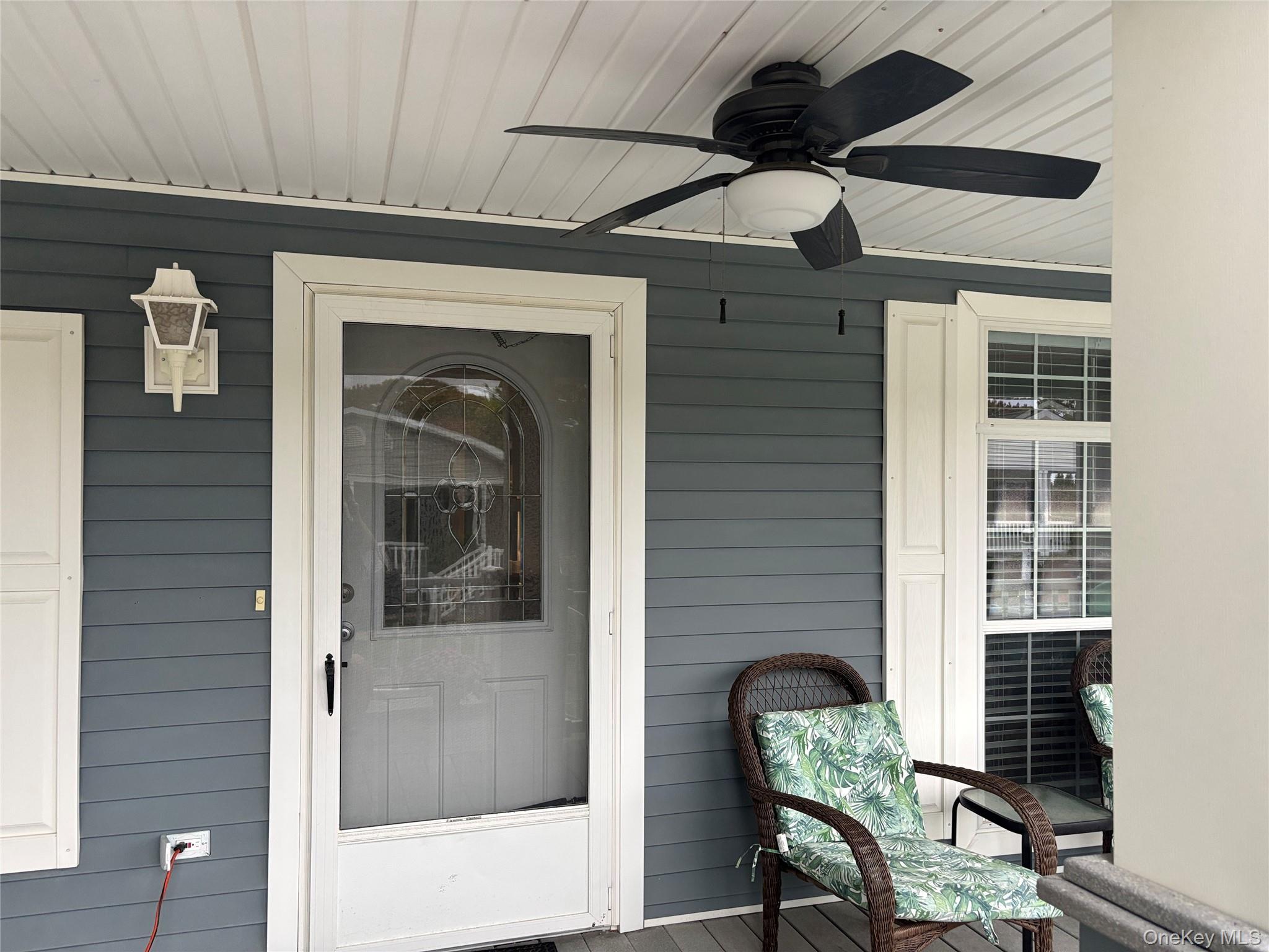 Single Family Old Country  Suffolk County, NY 11901, MLS-930276-6