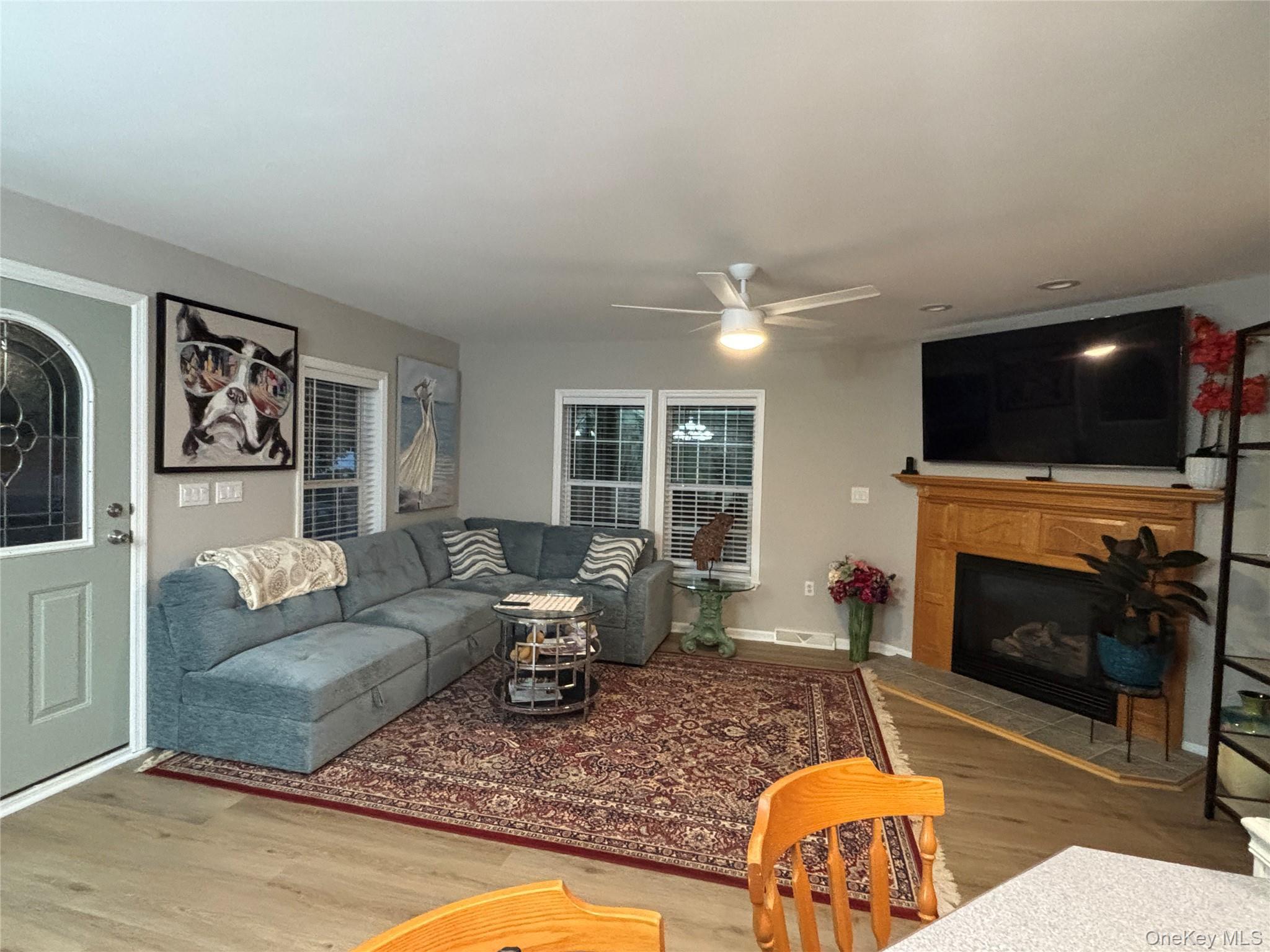 Single Family Old Country  Suffolk County, NY 11901, MLS-930276-8