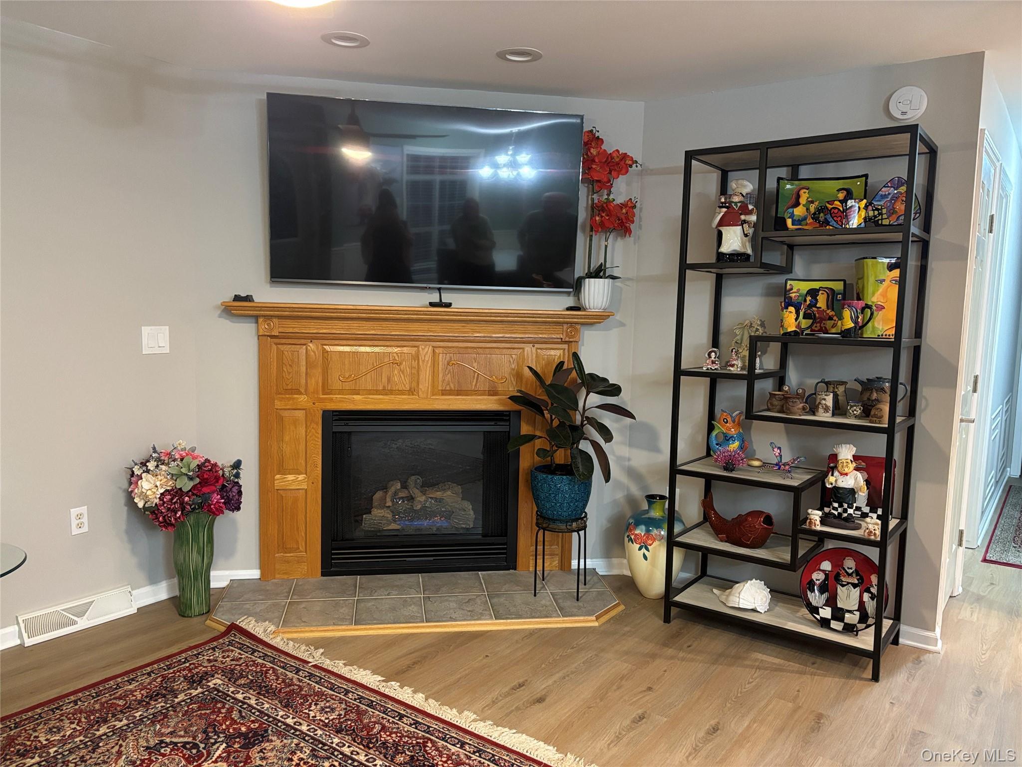 Single Family Old Country  Suffolk County, NY 11901, MLS-930276-9