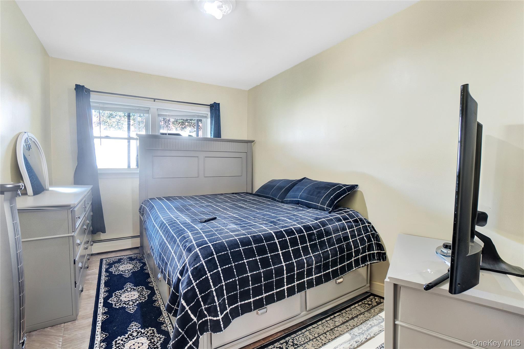 Single Family Davenport Queens, NY 11428, MLS-930286-10