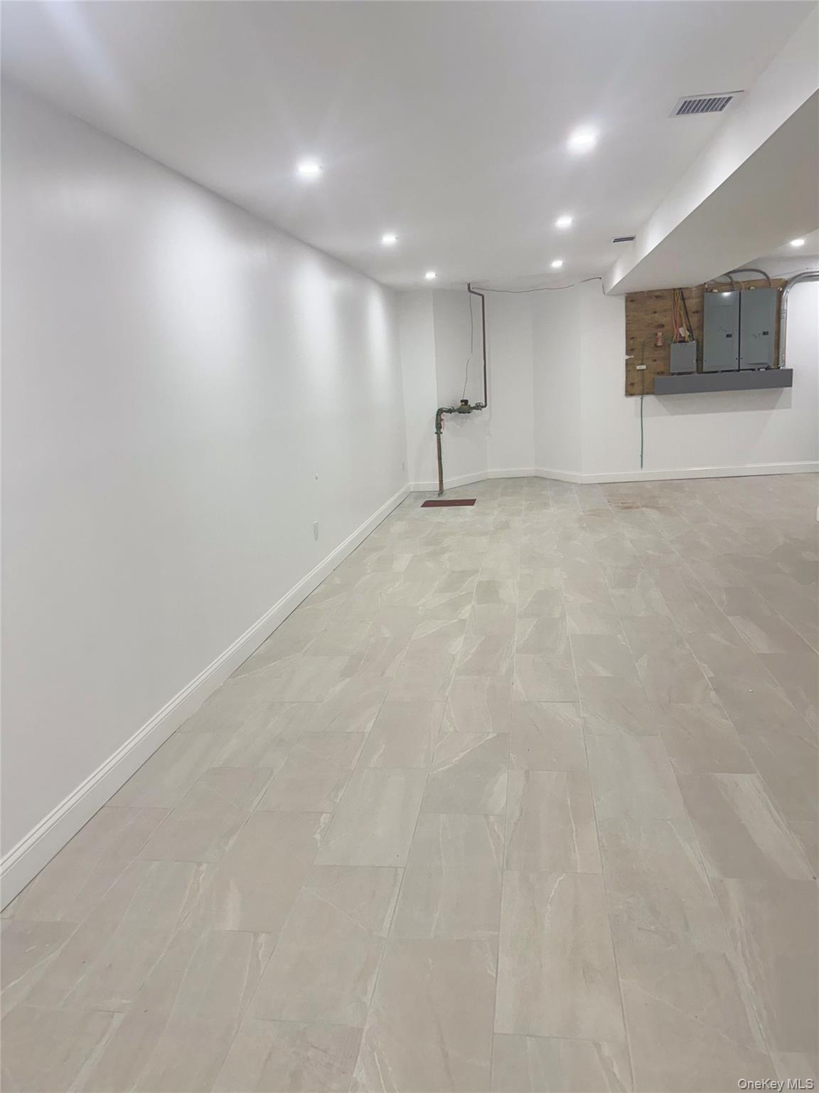 Single Family 143rd St  Queens, NY 11436, MLS-930288-20