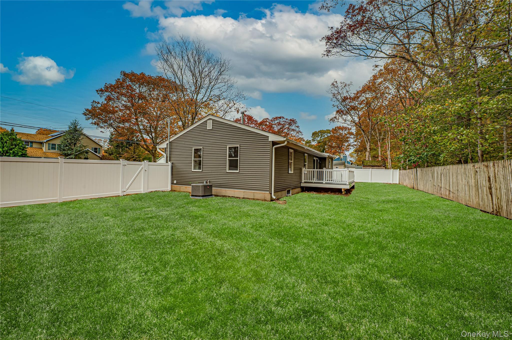 Single Family Tyler  Suffolk County, NY 11764, MLS-930289-27