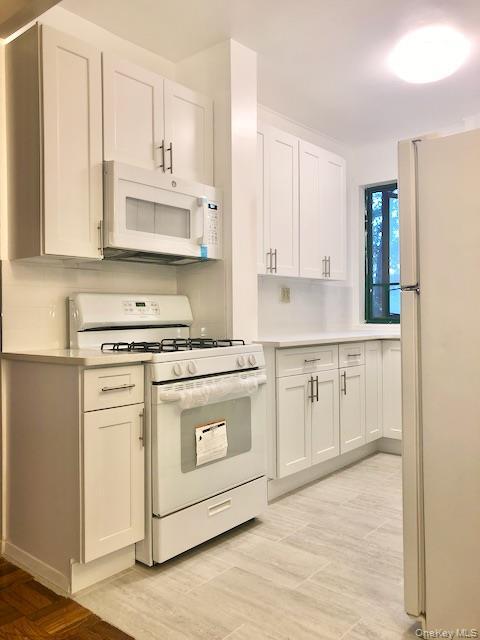 Apartment Odell  Bronx, NY 10462, MLS-930301-9