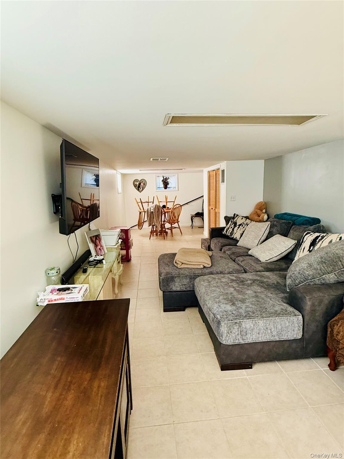 Single Family Dean Dutchess County, NY 12590, MLS-930313-11