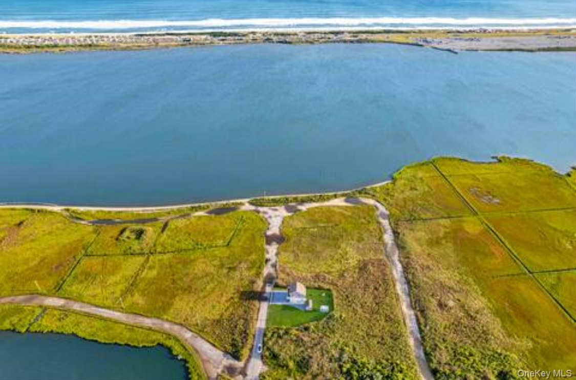 Single Family Huntington  Suffolk County, NY 11951, MLS-930319-17