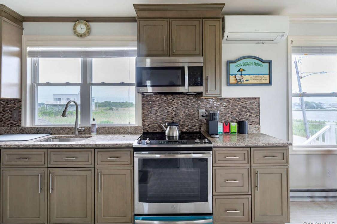 Single Family Huntington  Suffolk County, NY 11951, MLS-930319-5