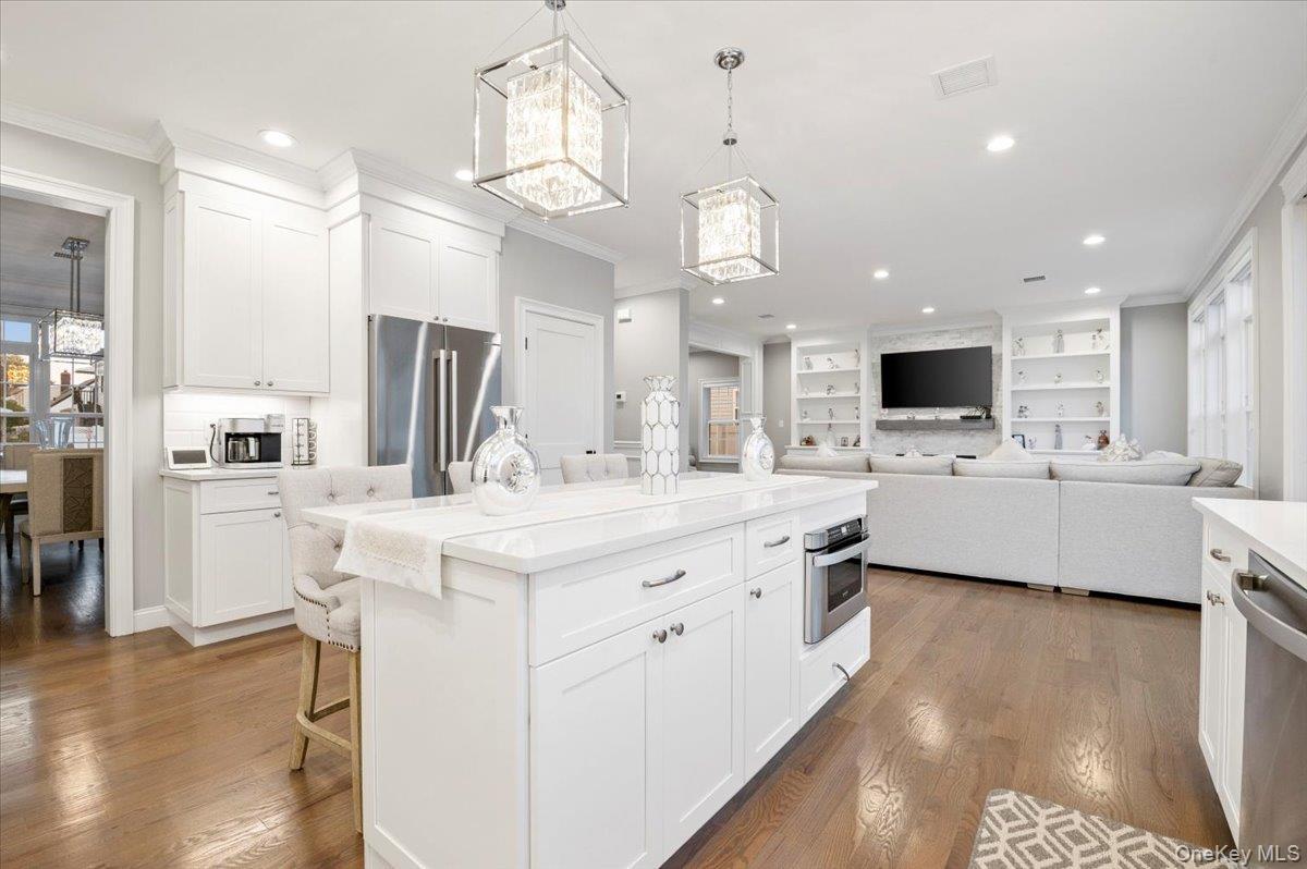 Single Family Bellmore  Nassau County, NY 11710, MLS-930322-17