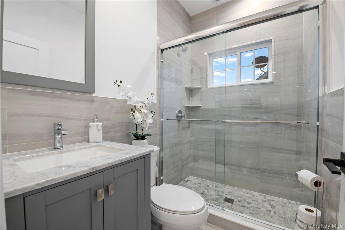 Single Family Bellmore  Nassau County, NY 11710, MLS-930322-21