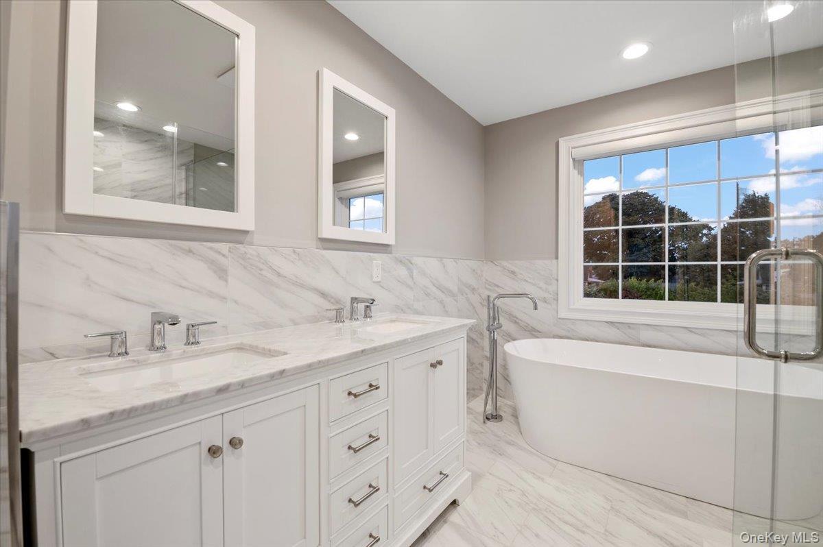 Single Family Bellmore  Nassau County, NY 11710, MLS-930322-26