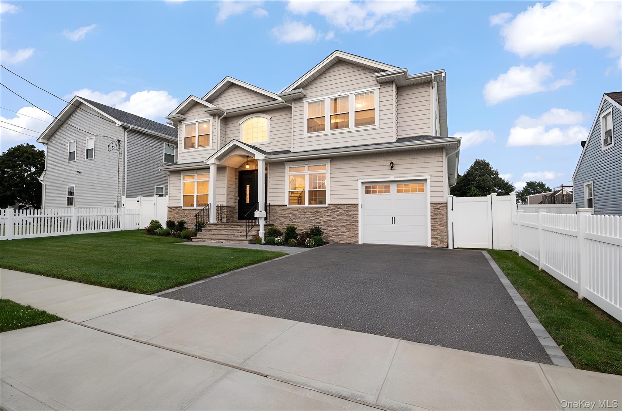 Single Family Bellmore  Nassau County, NY 11710, MLS-930322-33