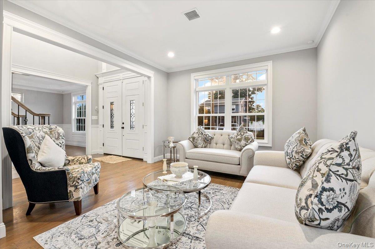 Single Family Bellmore  Nassau County, NY 11710, MLS-930322-8