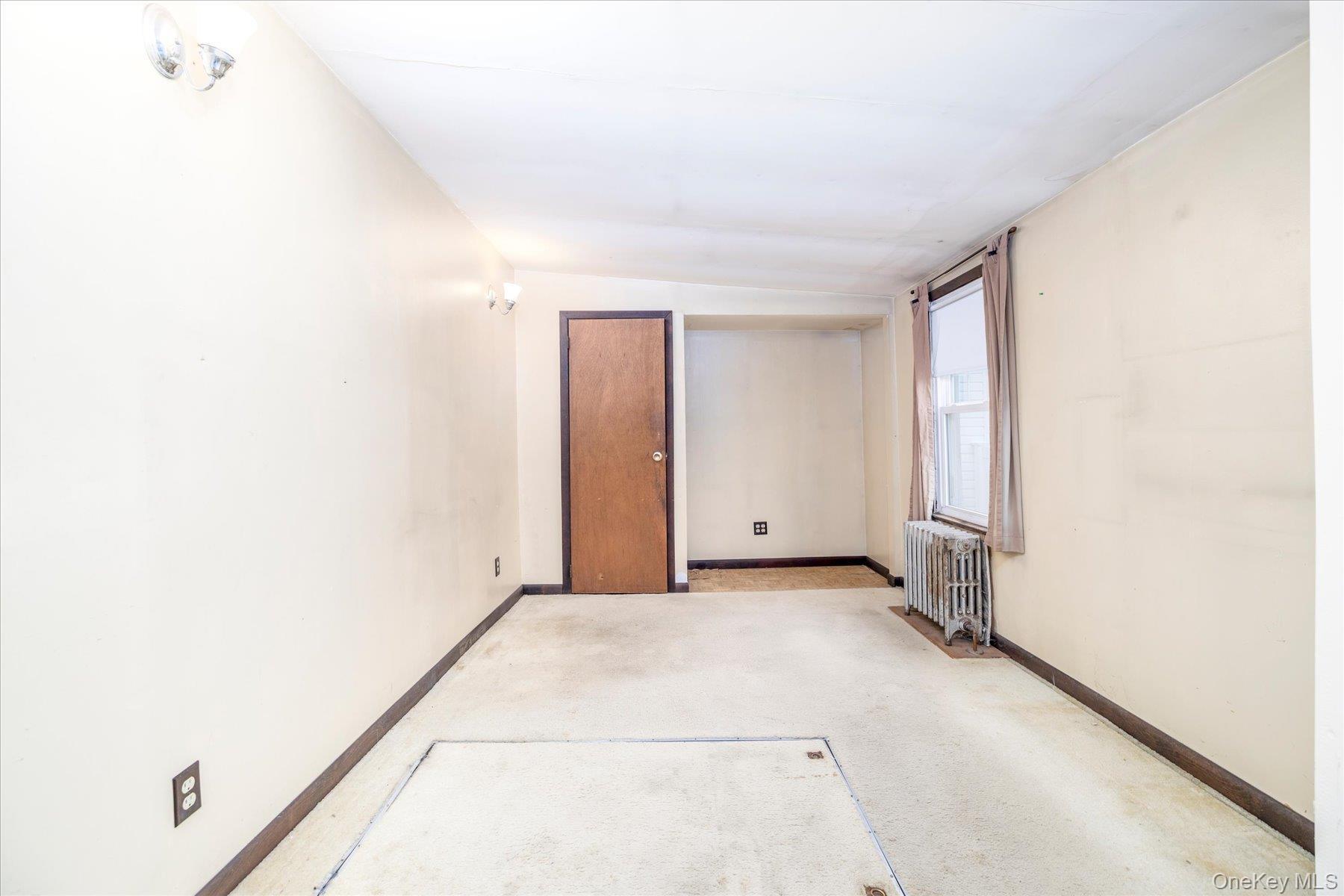 Single Family Dallas Suffolk County, NY 11757, MLS-930331-12