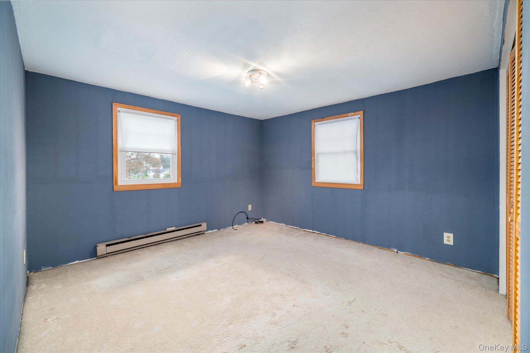 Single Family Dallas Suffolk County, NY 11757, MLS-930331-16