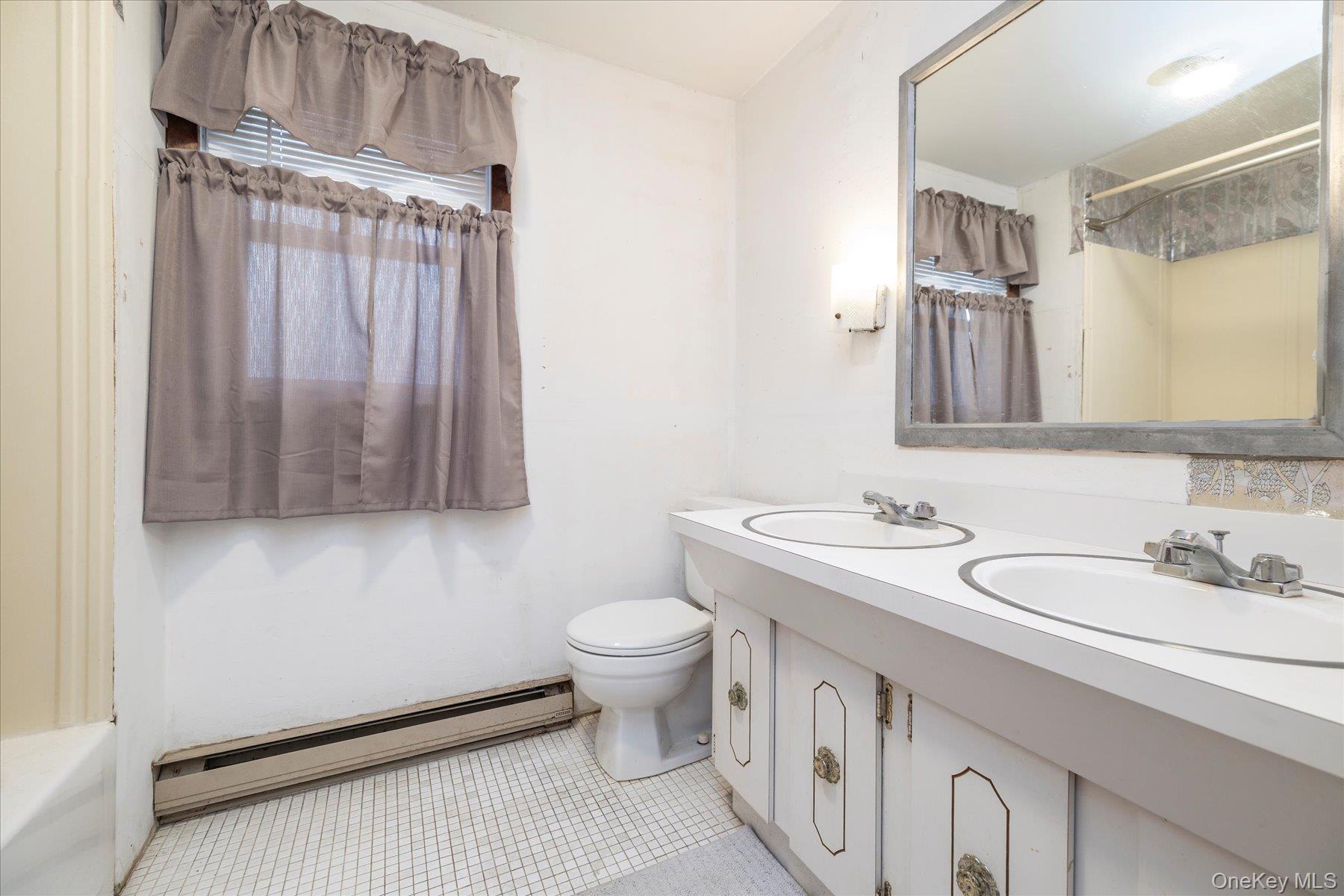 Single Family Dallas Suffolk County, NY 11757, MLS-930331-20