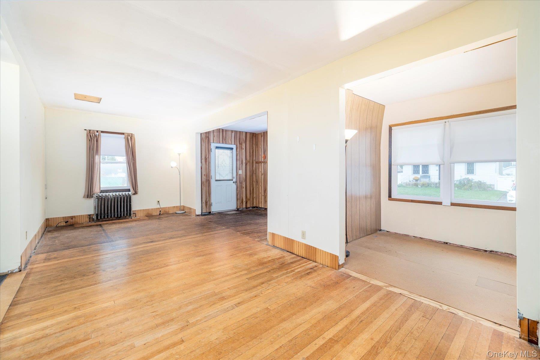 Single Family Dallas Suffolk County, NY 11757, MLS-930331-8