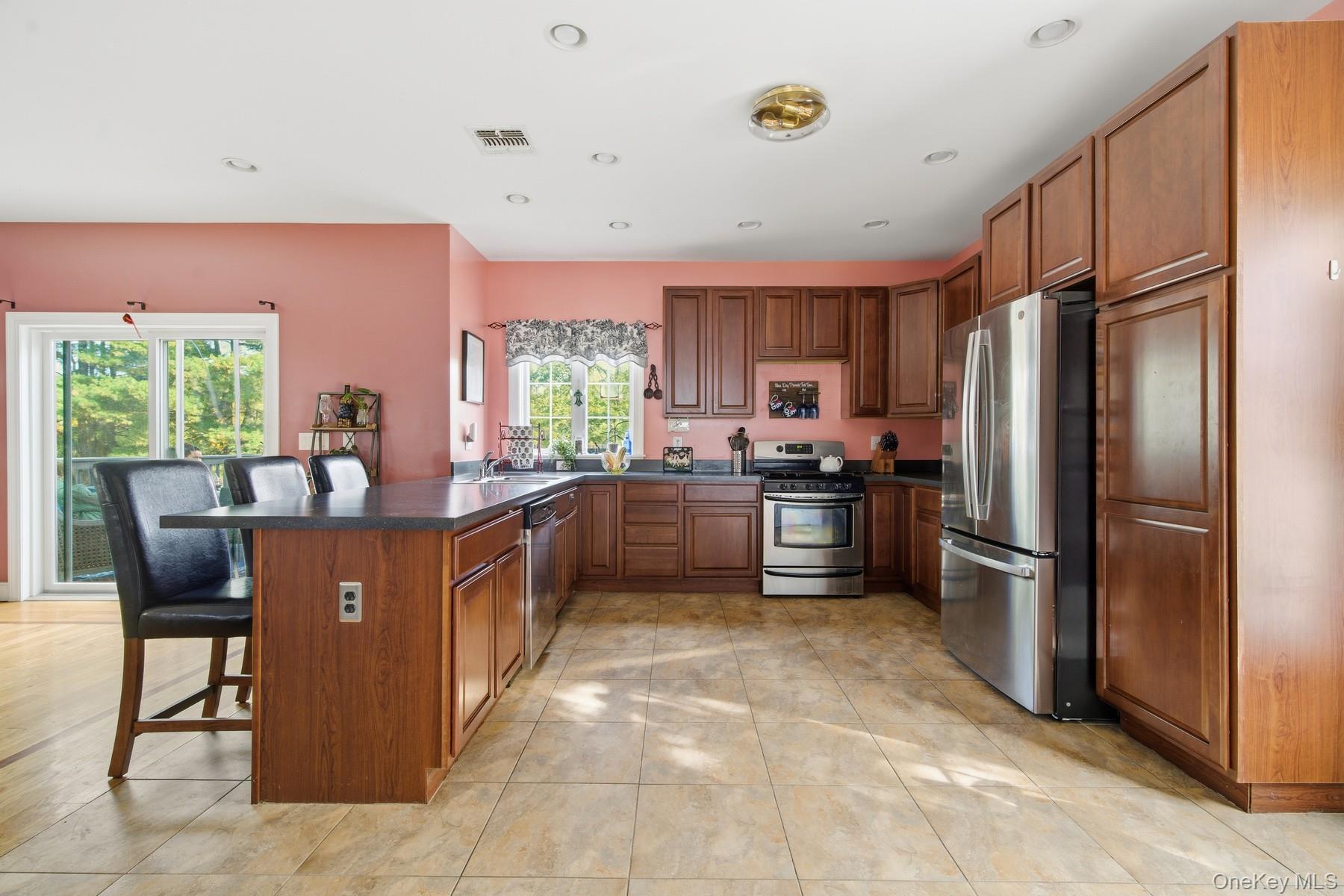 Single Family Hewitt  Rockland County, NY 10923, MLS-930332-16