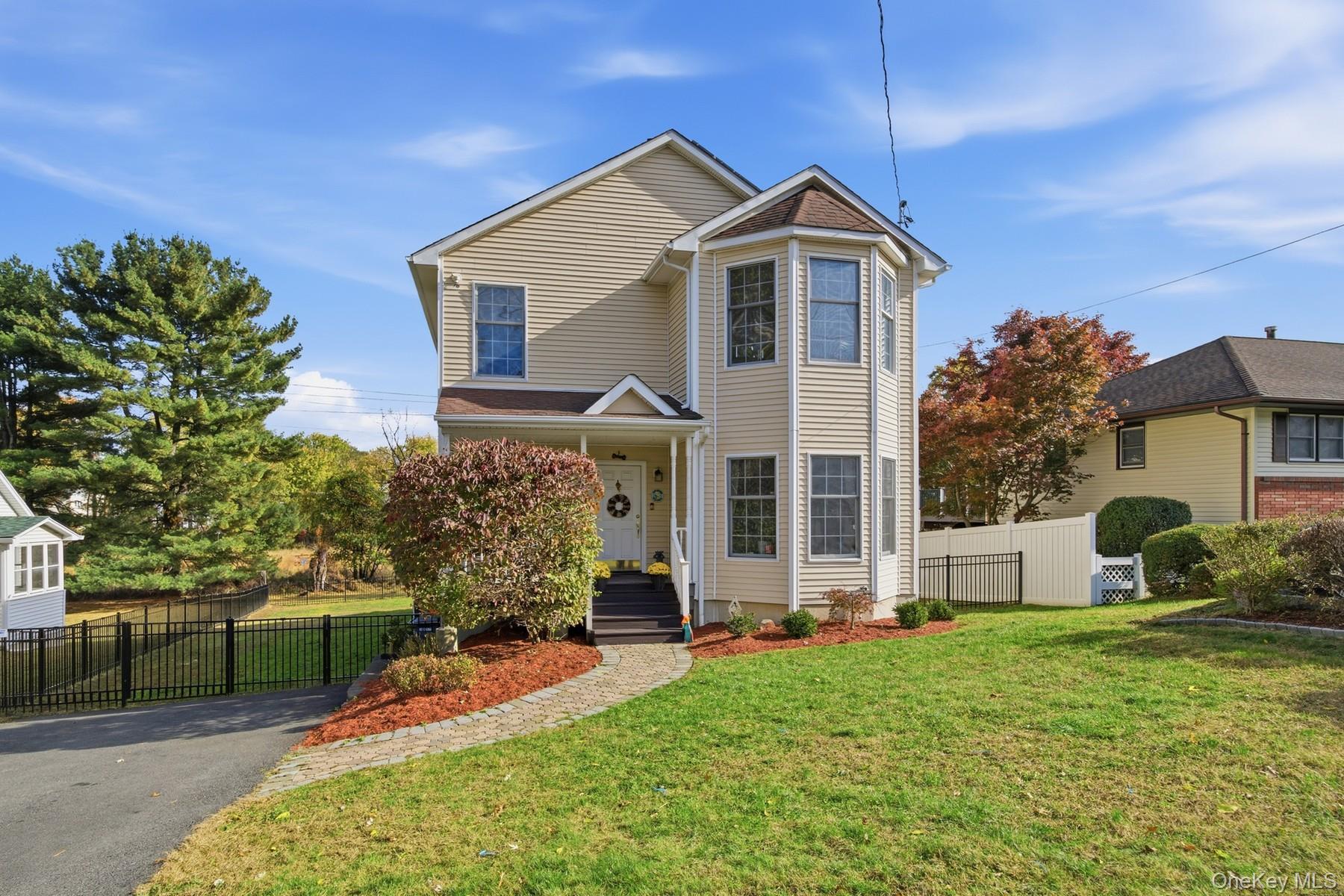 Single Family Hewitt  Rockland County, NY 10923, MLS-930332-2