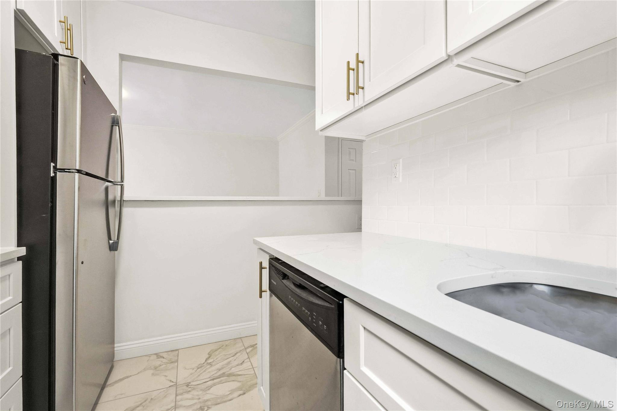 Coop 71st  Queens, NY 11367, MLS-930346-17