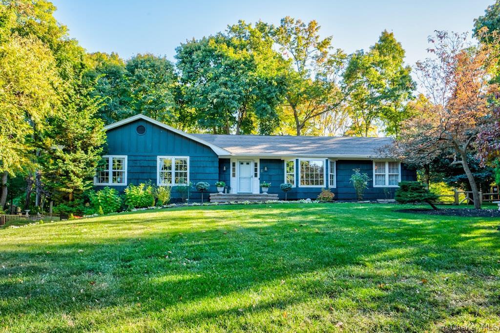 Single Family Pebble Hill  Suffolk County, NY 11768, MLS-930363-29