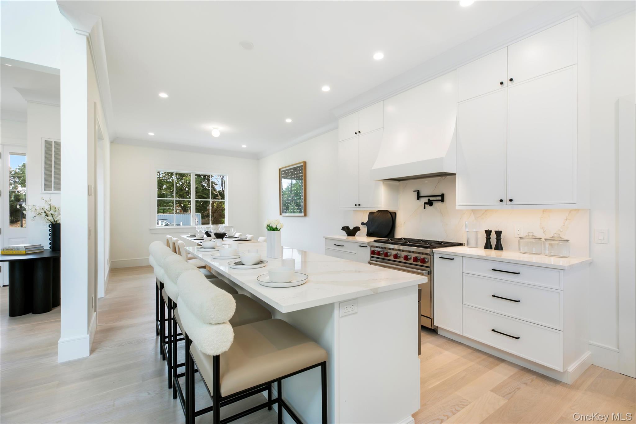 Single Family Happy Suffolk County, NY 11978, MLS-930375-6