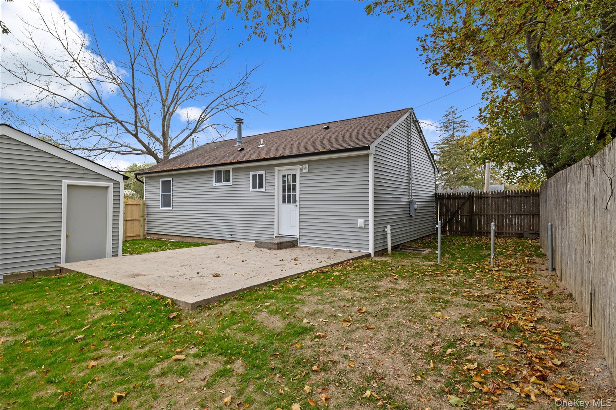 Single Family Meade  Suffolk County, NY 11713, MLS-930389-25