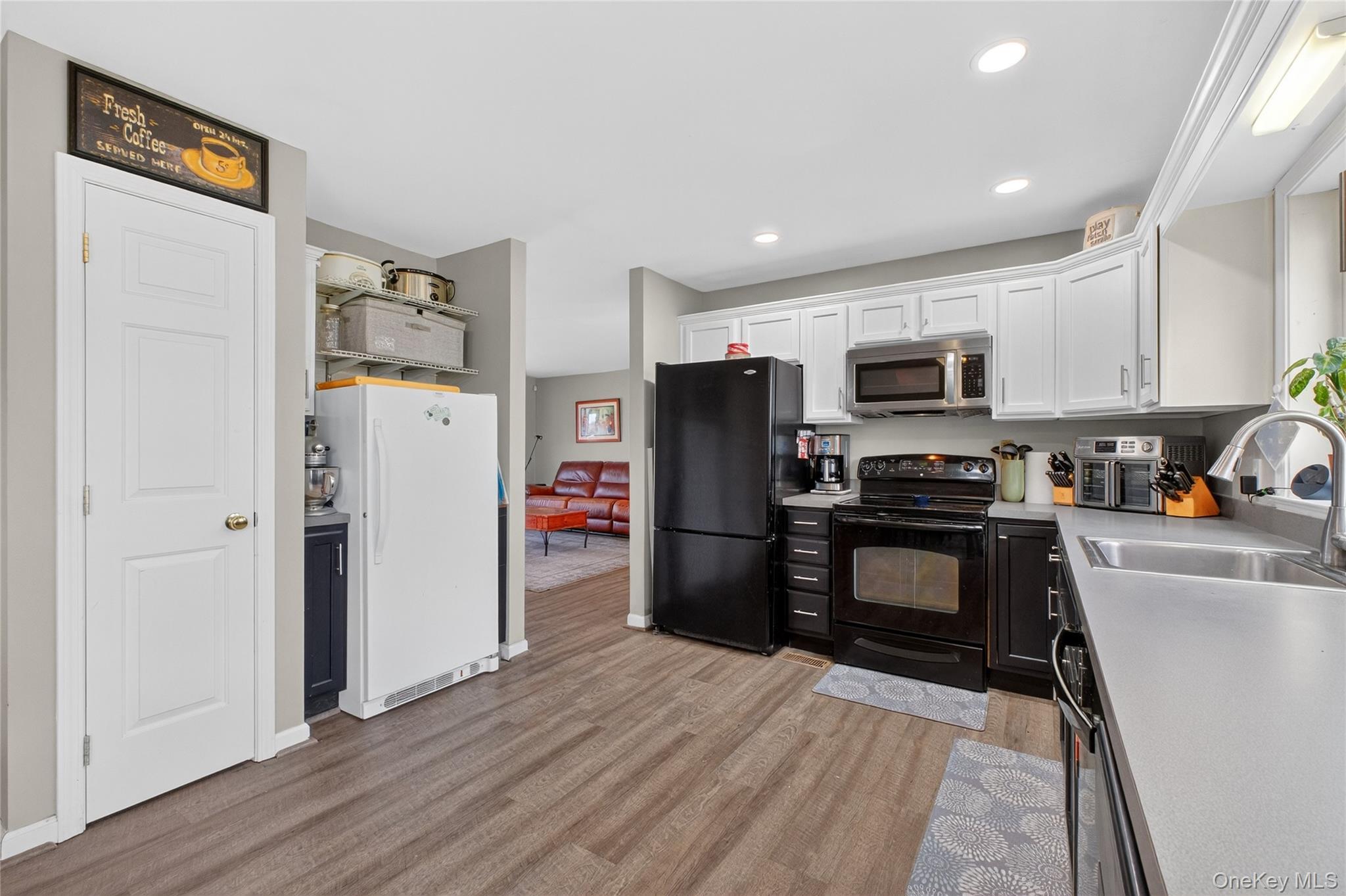 Single Family Cornwall Hill Putnam County, NY 12563, MLS-930401-8