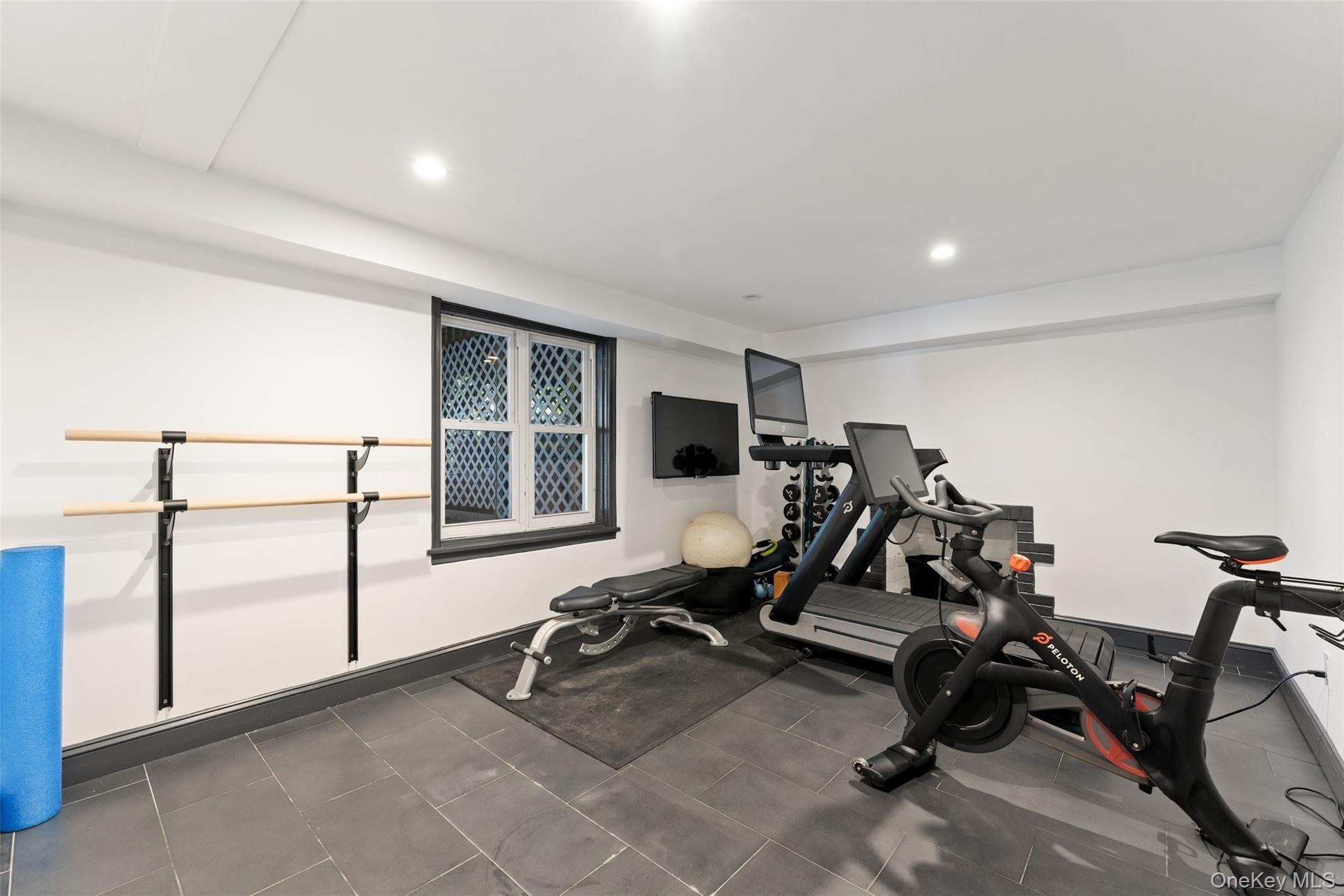 Single Family Broadmoor Westchester County, NY 10583, MLS-930426-29