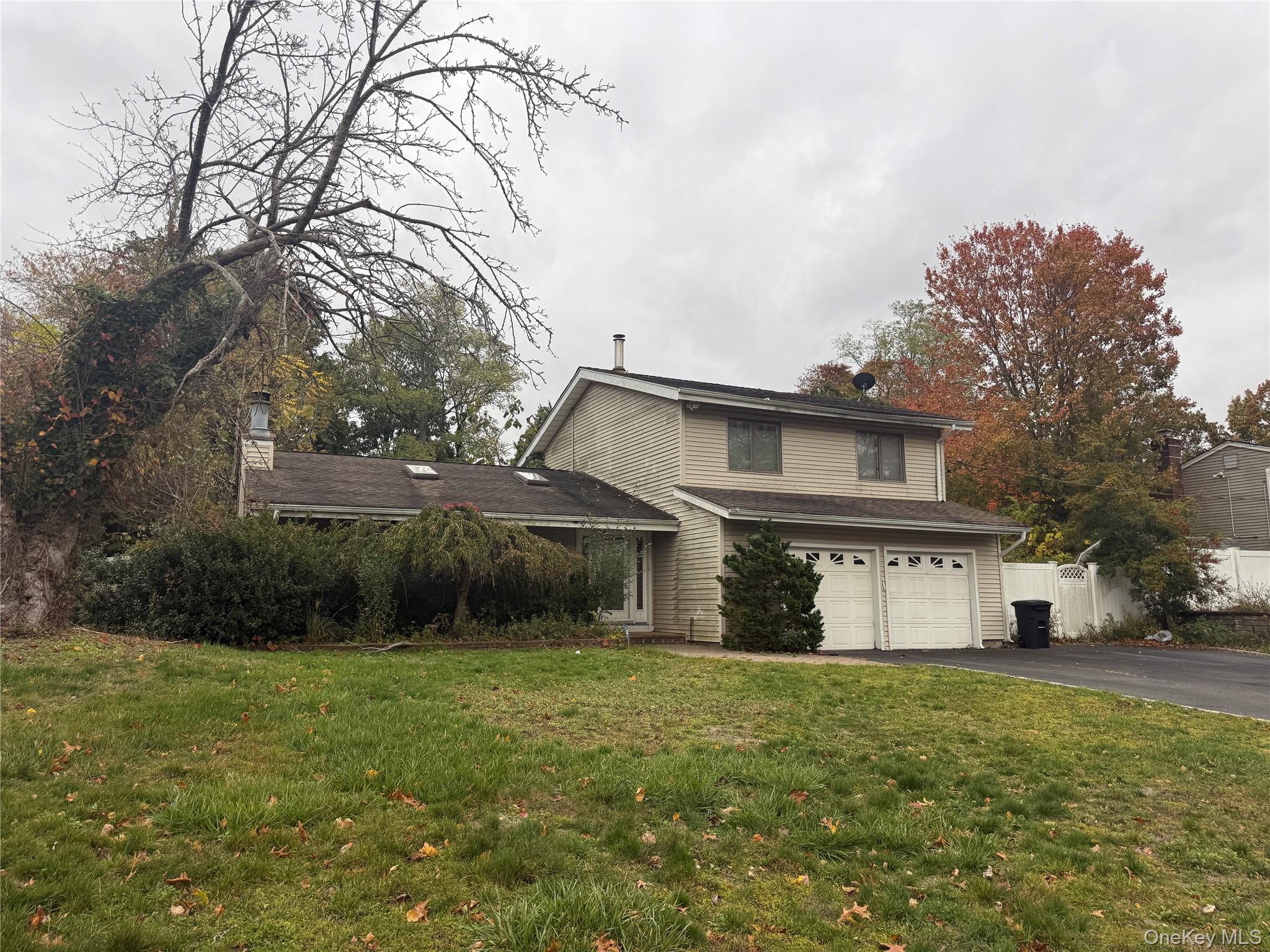 Single Family Lodge  Suffolk County, NY 11764, MLS-930434-4