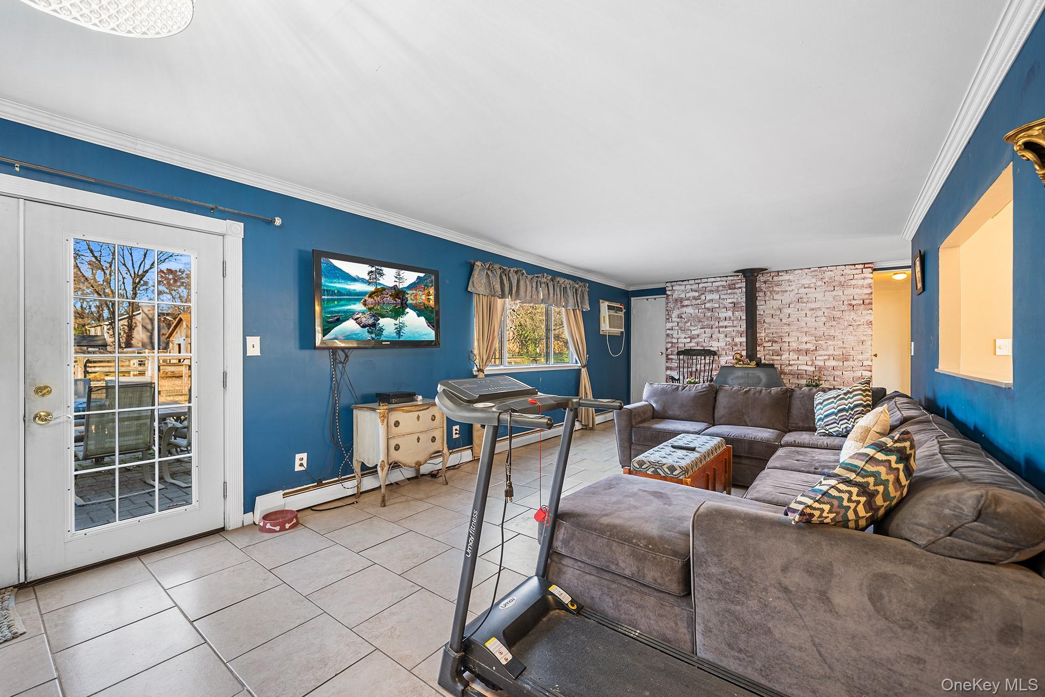 Single Family Atlantic Suffolk County, NY 11722, MLS-930435-10