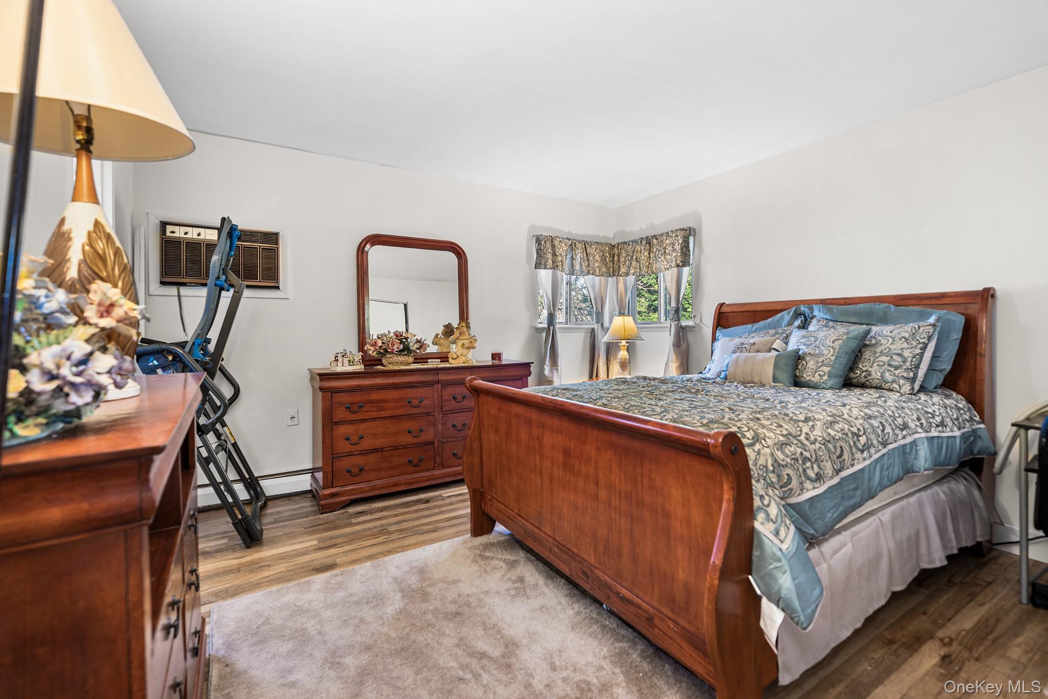 Single Family Atlantic Suffolk County, NY 11722, MLS-930435-21