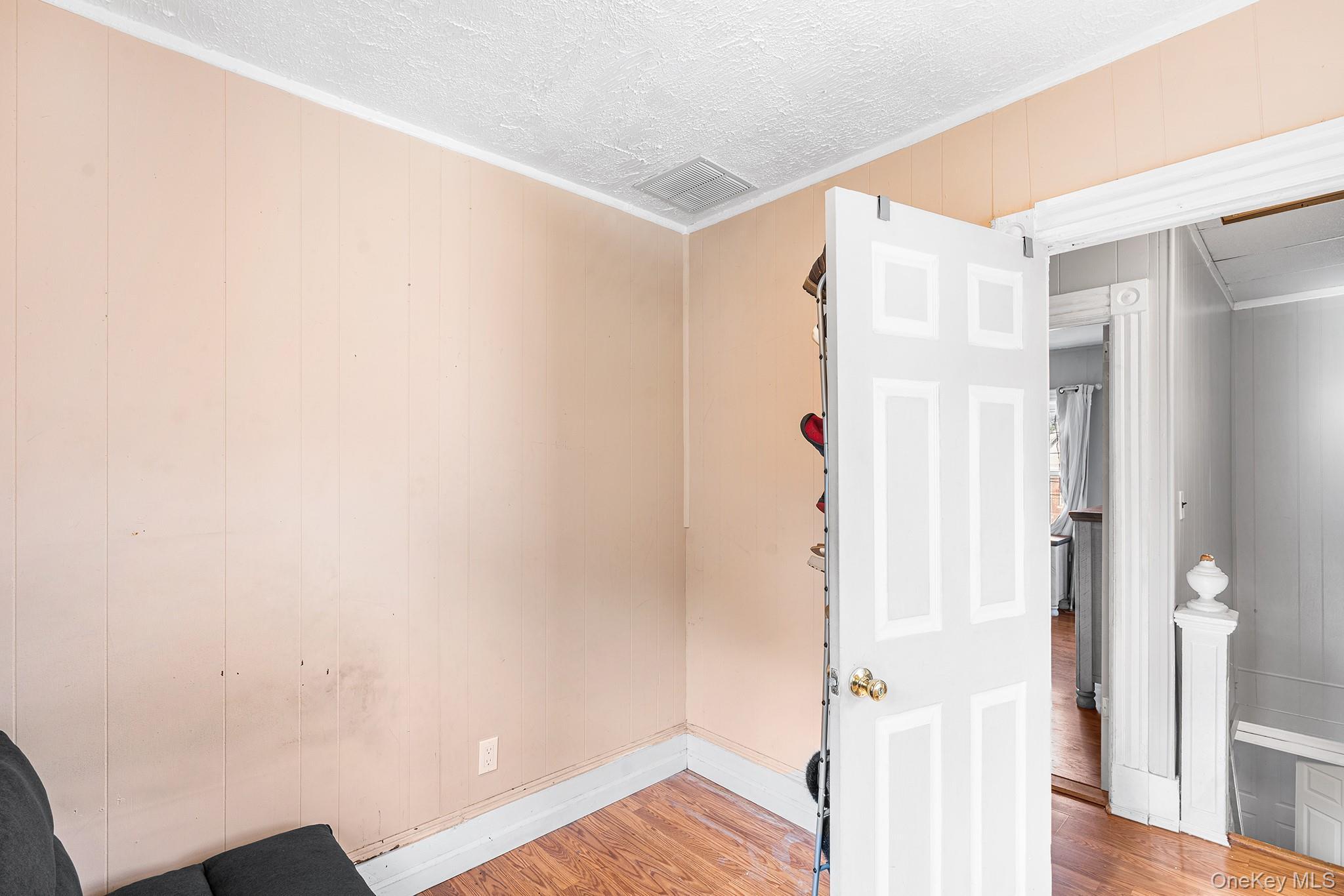 Single Family Brunswick Queens, NY 11691, MLS-930462-12