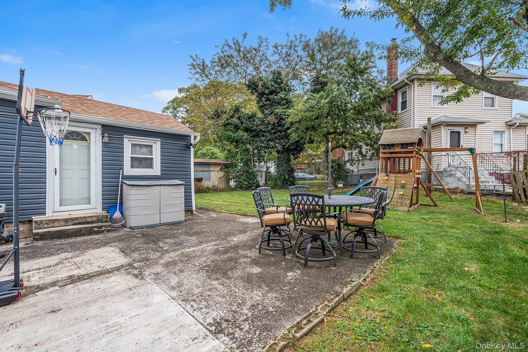 Single Family Brunswick Queens, NY 11691, MLS-930462-15