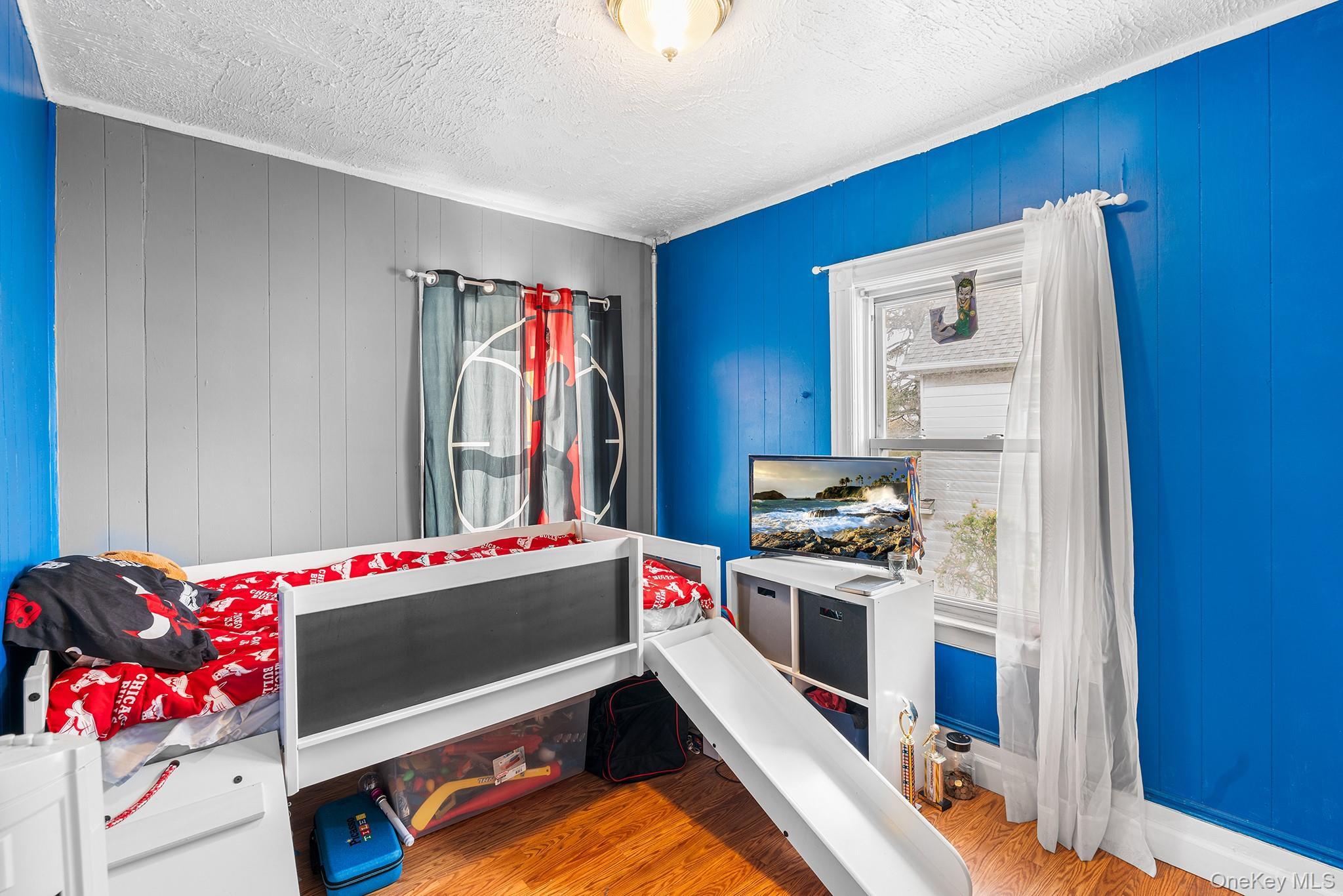 Single Family Brunswick Queens, NY 11691, MLS-930462-9