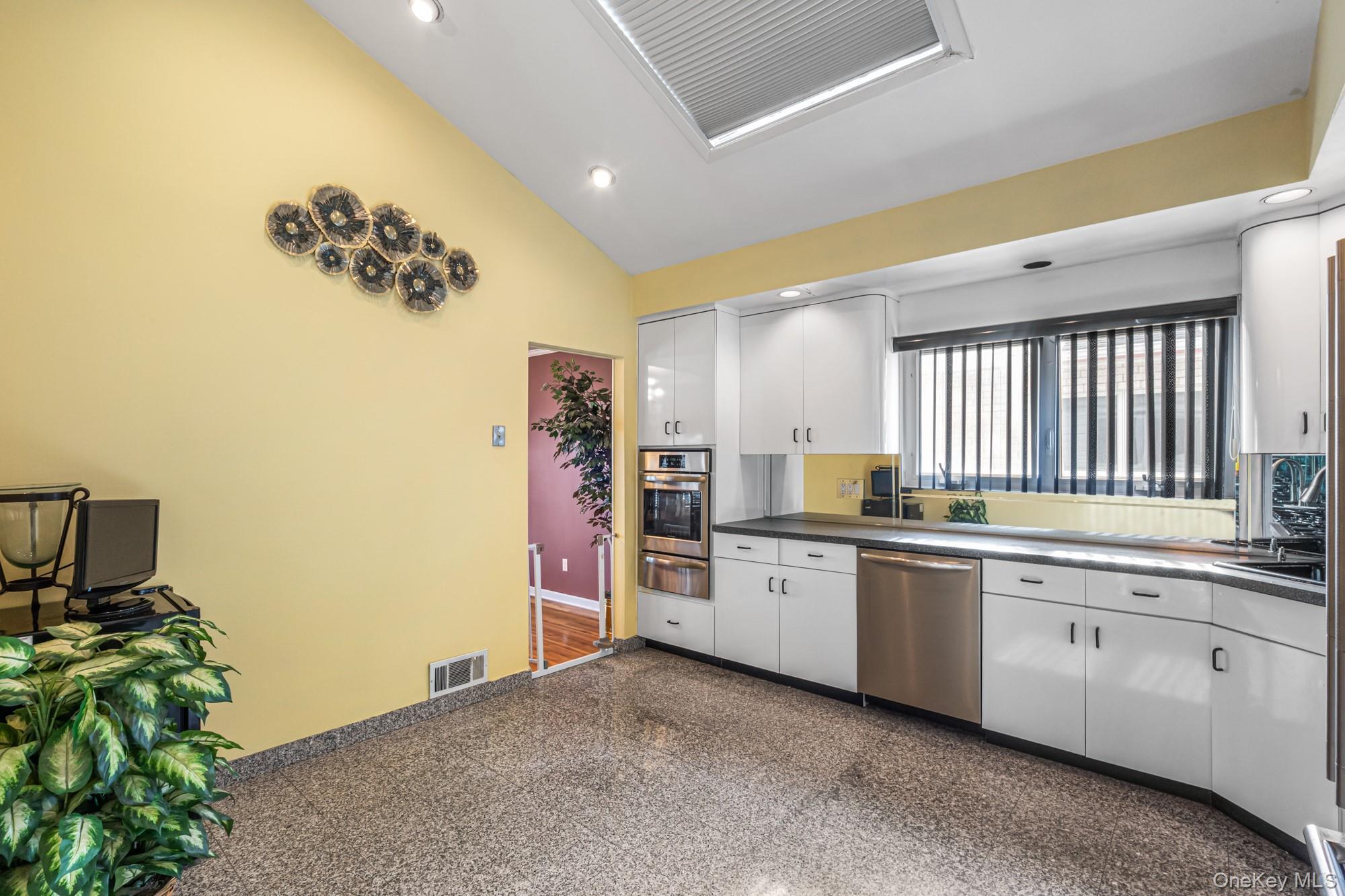 Single Family 84th  Queens, NY 11414, MLS-930466-12