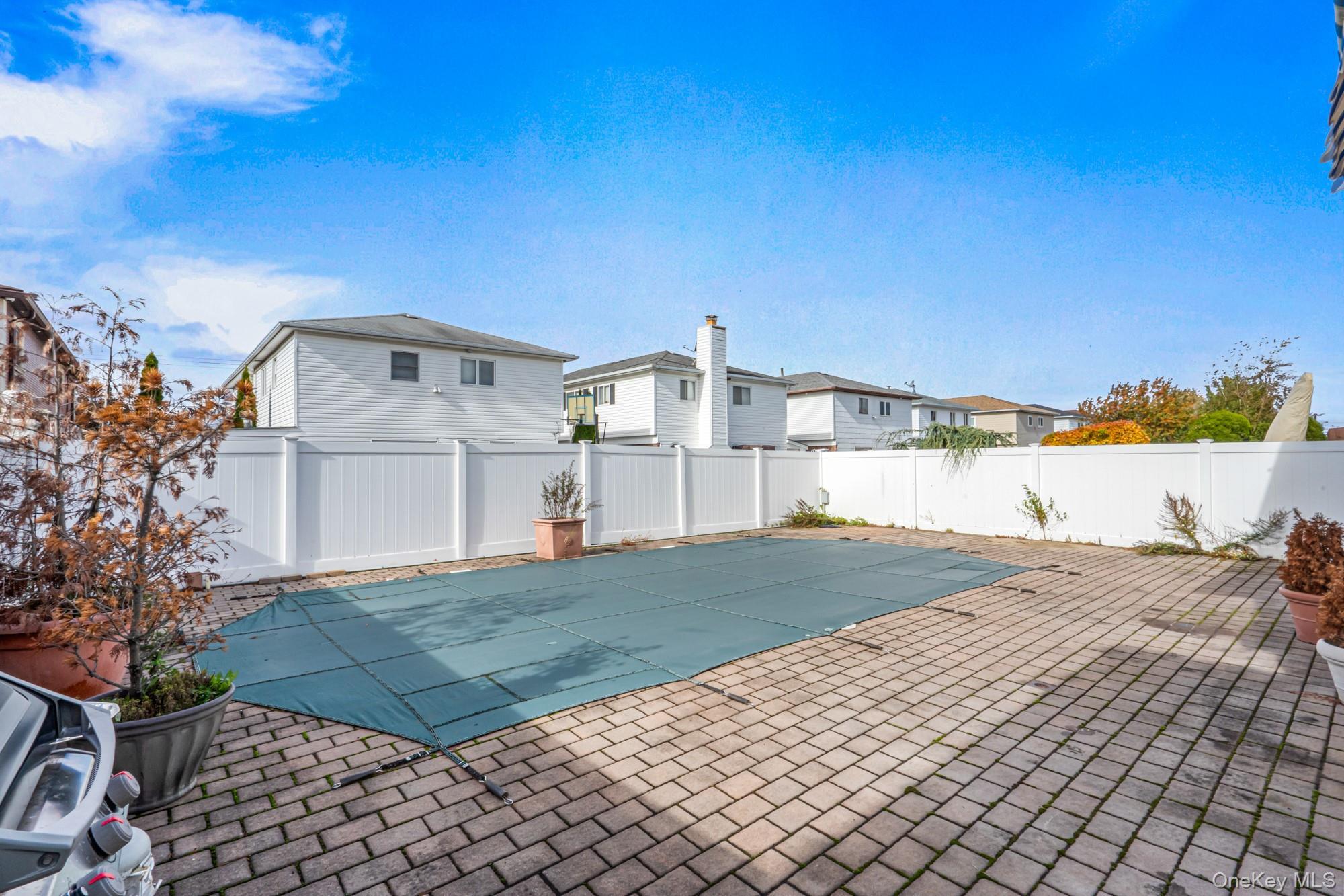 Single Family 84th  Queens, NY 11414, MLS-930466-25