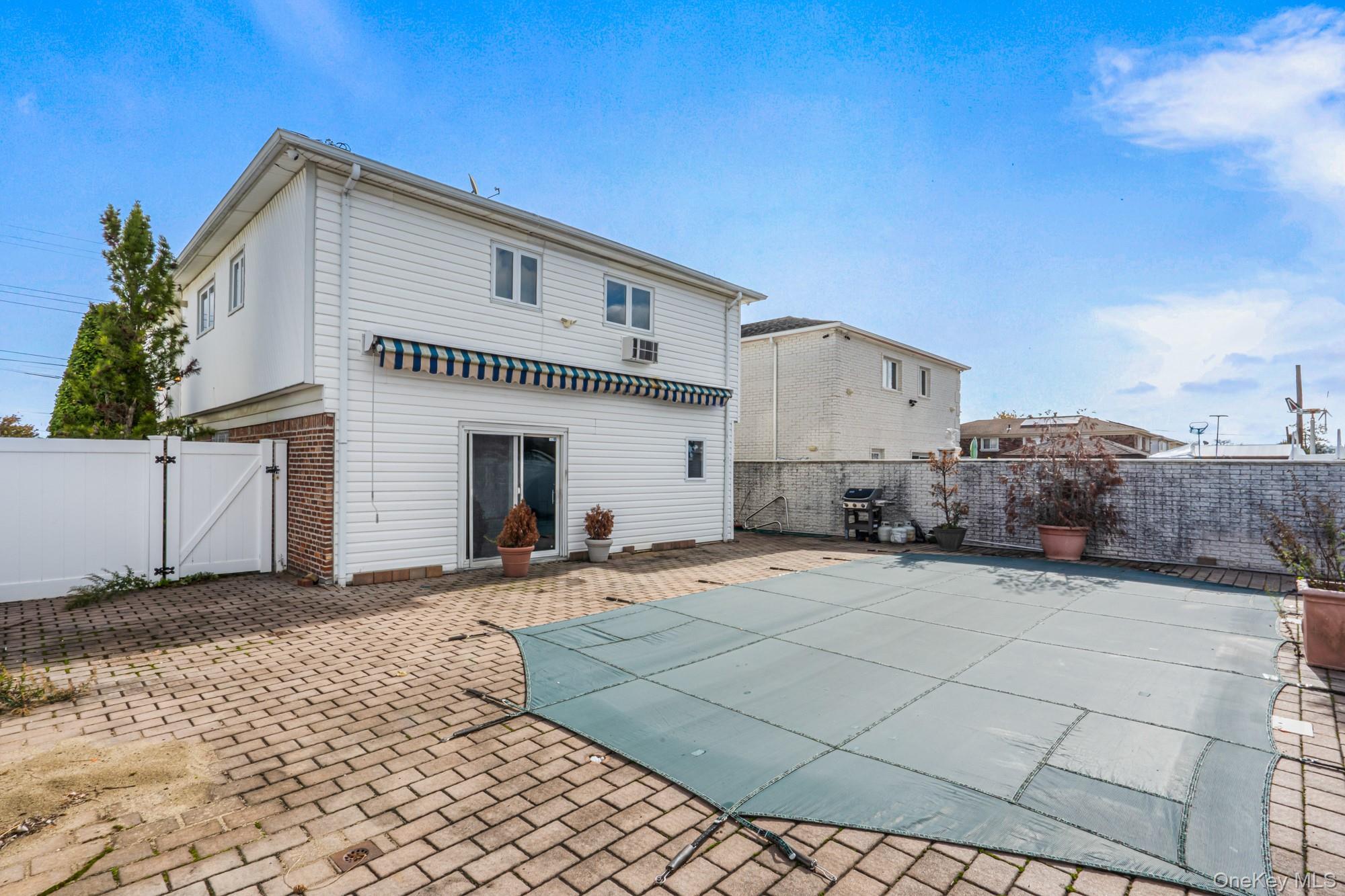 Single Family 84th  Queens, NY 11414, MLS-930466-27