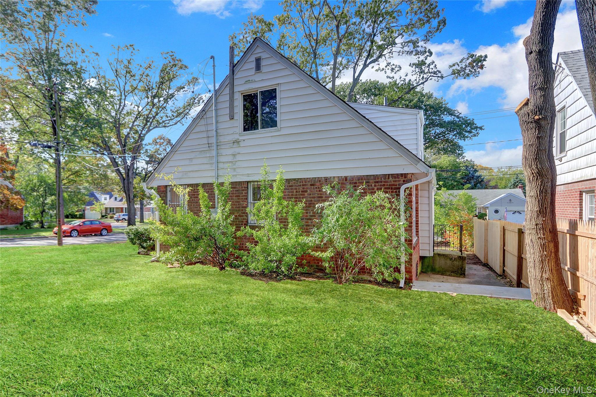 Single Family Roy  Nassau County, NY 11552, MLS-930467-17