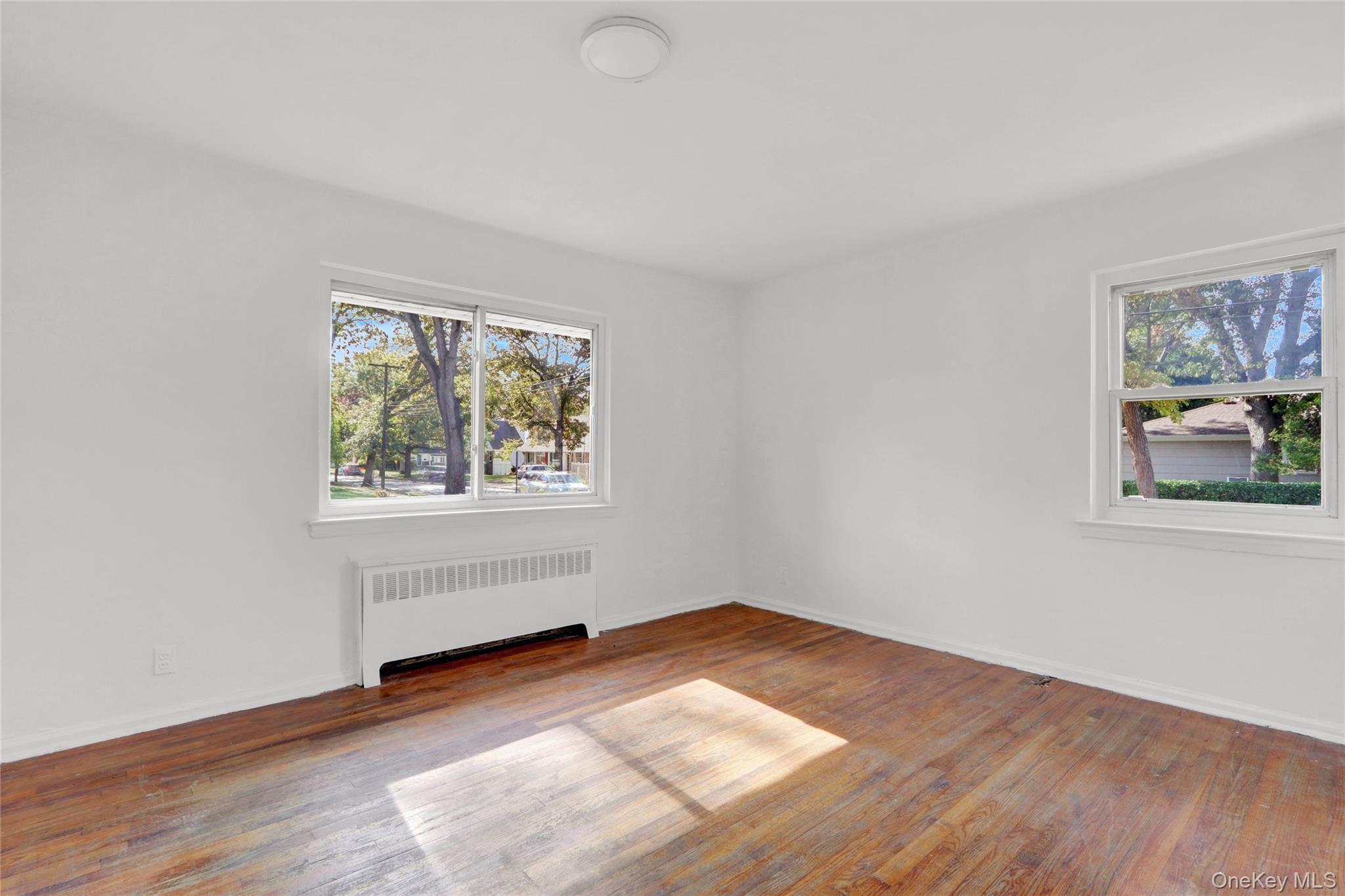 Single Family Roy  Nassau County, NY 11552, MLS-930467-8