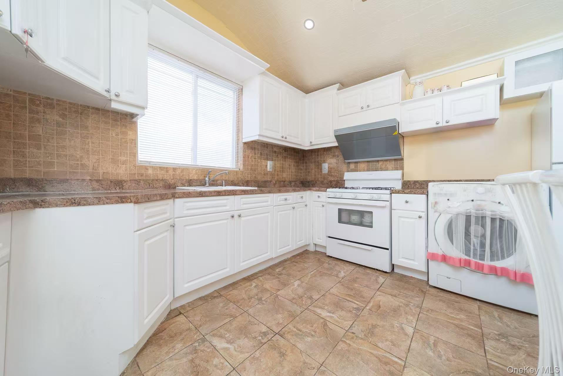 Single Family Street Queens, NY 11414, MLS-930468-10