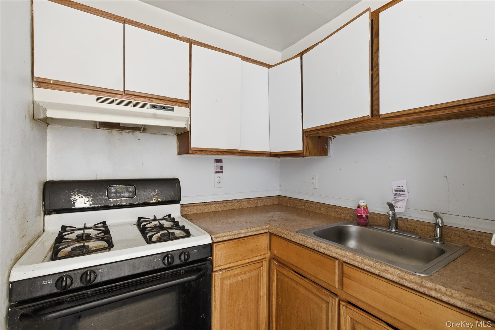 Single Family Bronx Bronx, NY 10470, MLS-930475-12