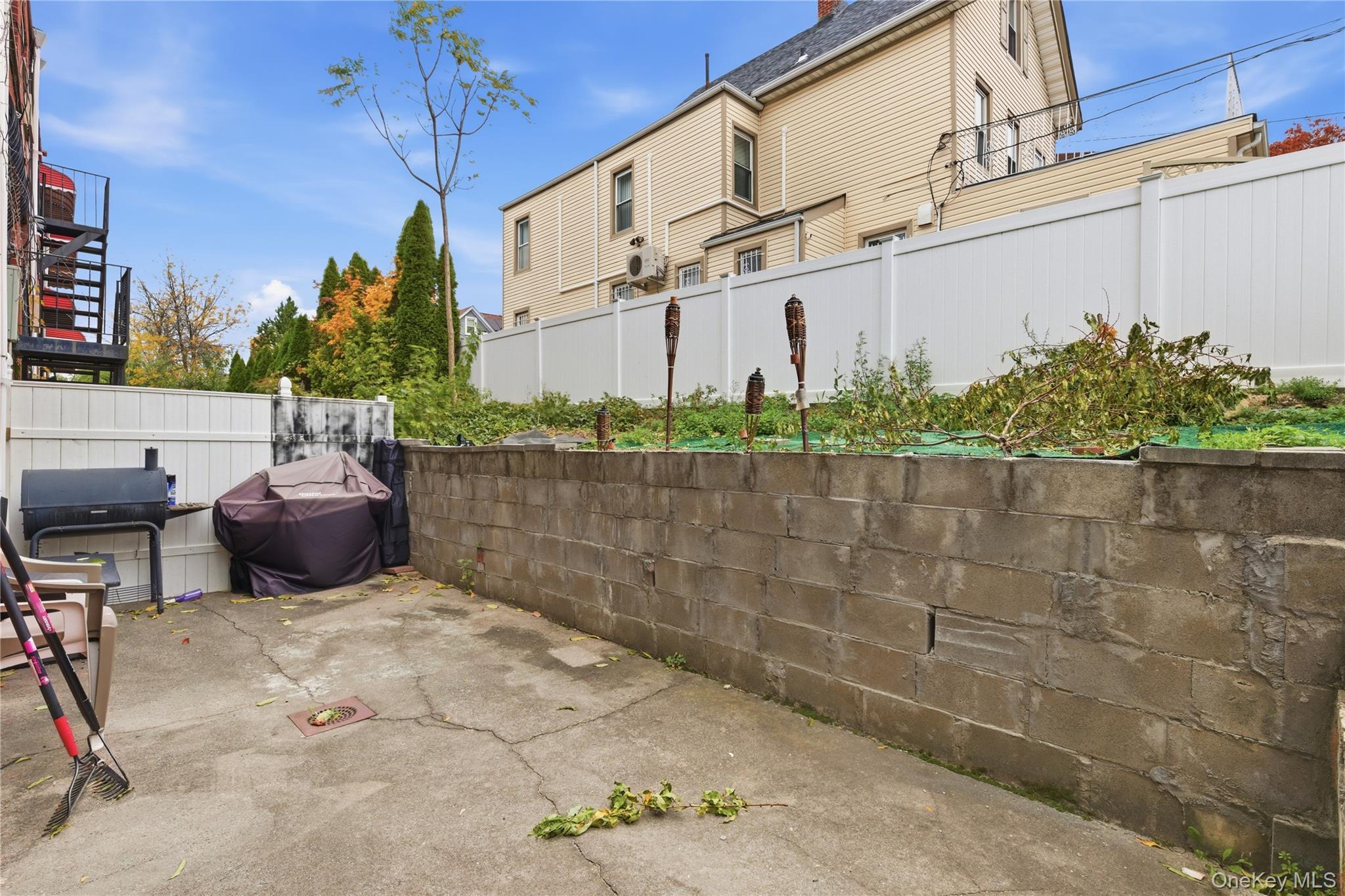 Single Family Bronx Bronx, NY 10470, MLS-930475-19