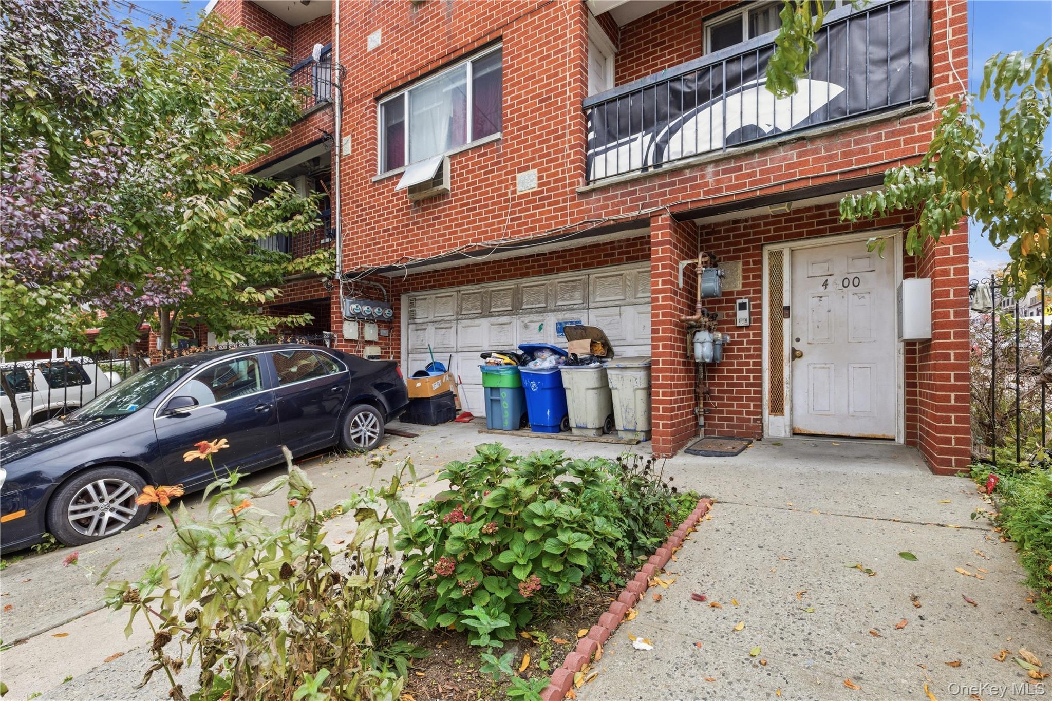 Single Family Bronx Bronx, NY 10470, MLS-930475-22