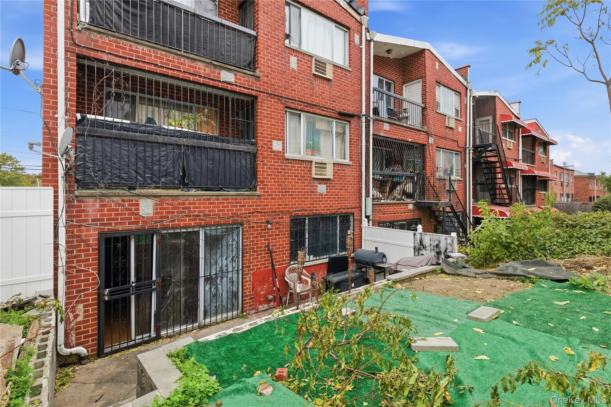 Single Family Bronx Bronx, NY 10470, MLS-930475-4