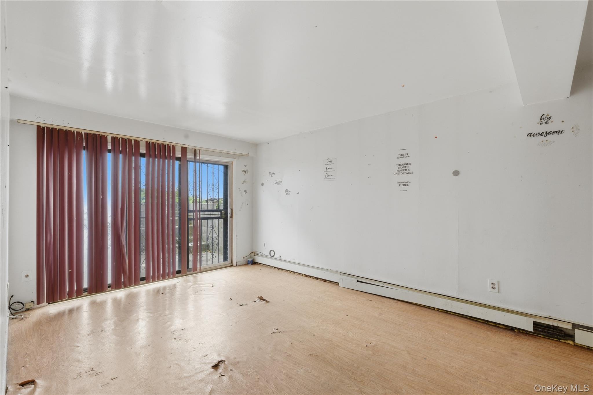 Single Family Bronx Bronx, NY 10470, MLS-930475-8