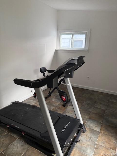 Single Family Gun Nassau County, NY 11756, MLS-930480-14