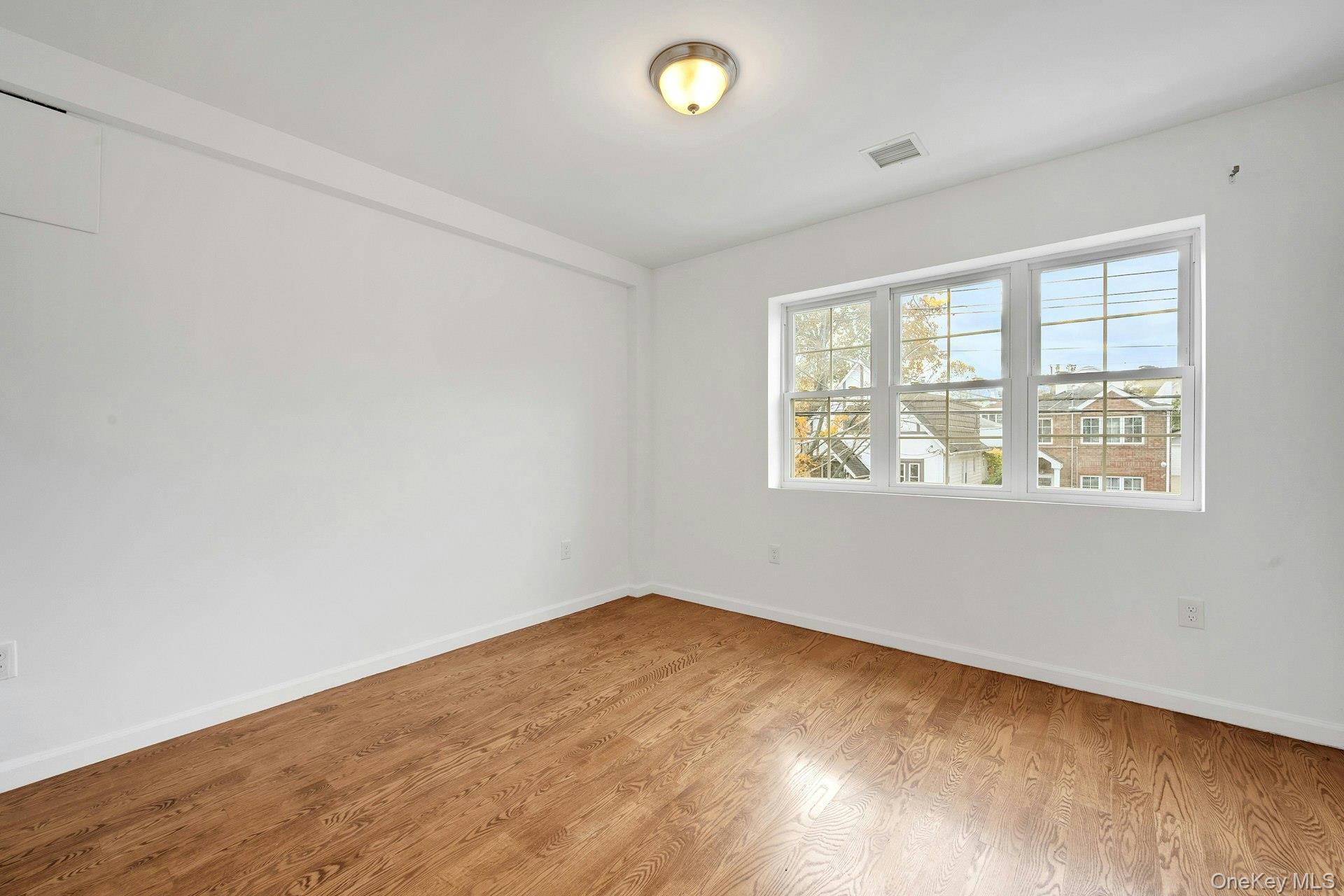Single Family Hollywood  Bronx, NY 10465, MLS-930481-18