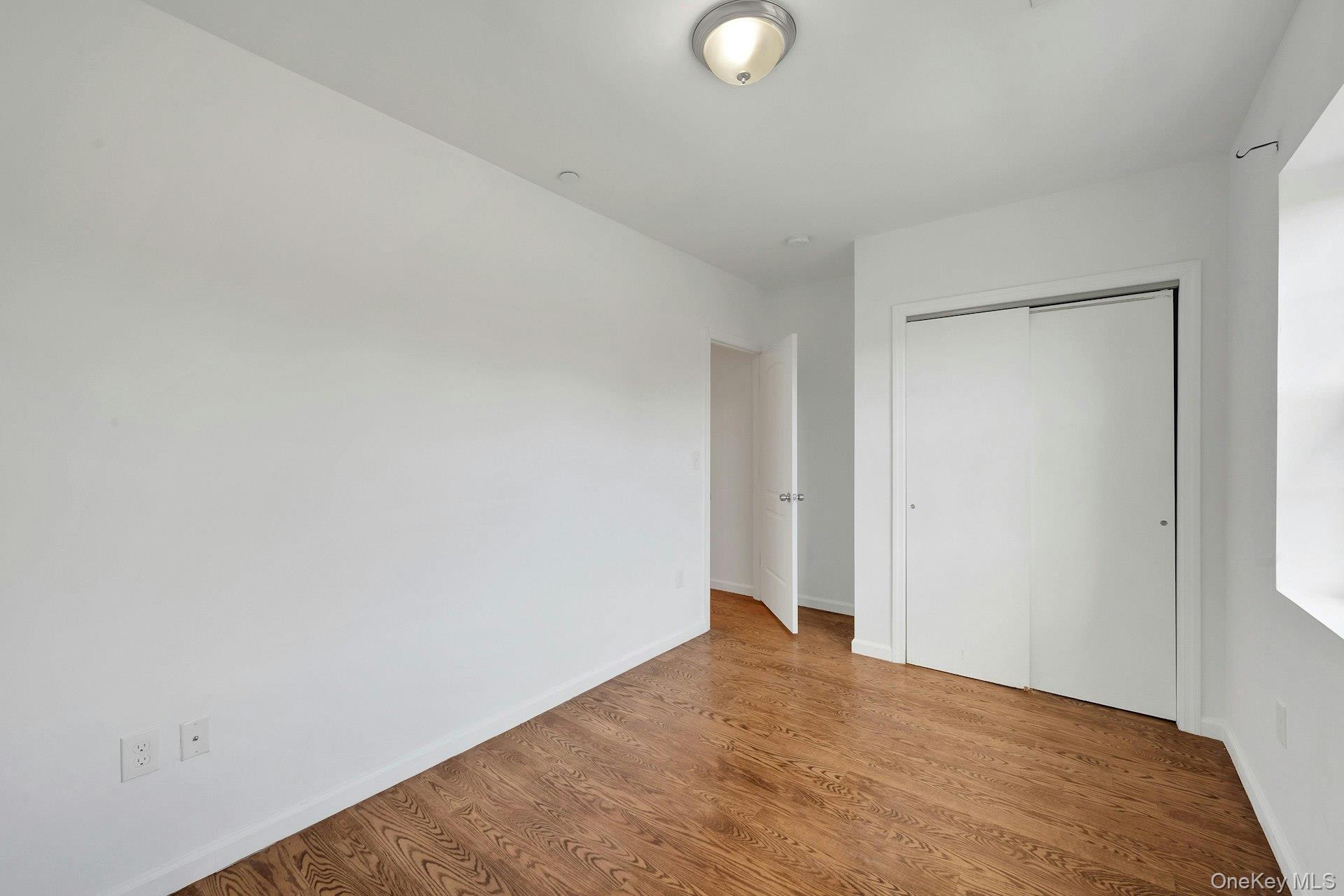Single Family Hollywood  Bronx, NY 10465, MLS-930481-26